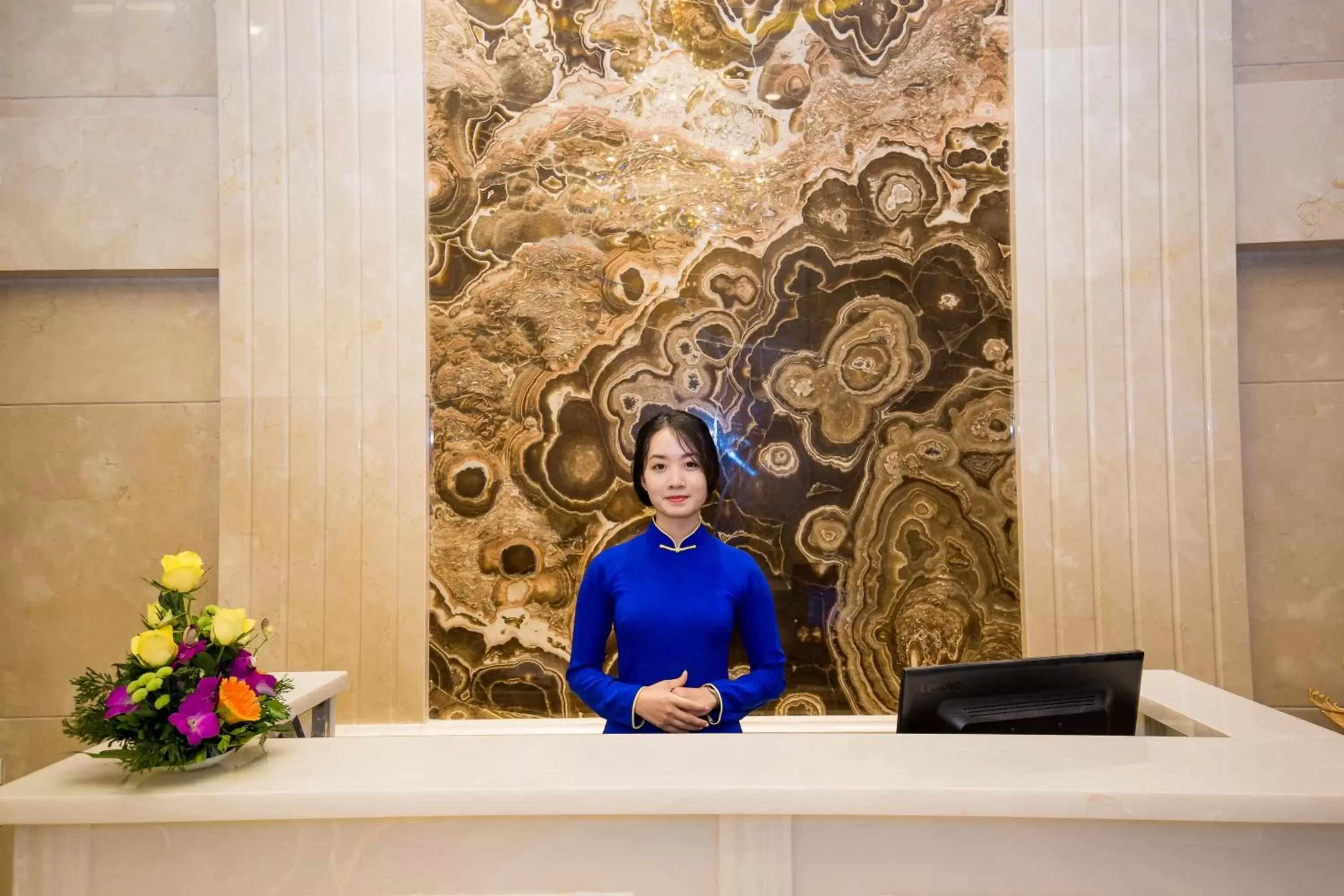 Facade/entrance in Little Hanoi Deluxe Hotel Facade/entrance in Little Hanoi Deluxe Hotel