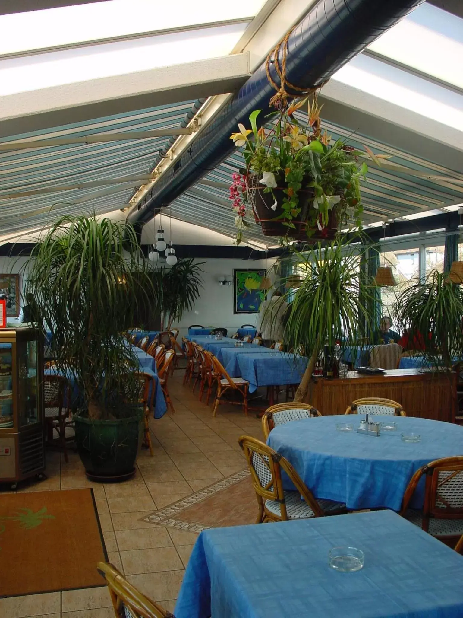 Restaurant/Places to Eat in Hôtel du Port