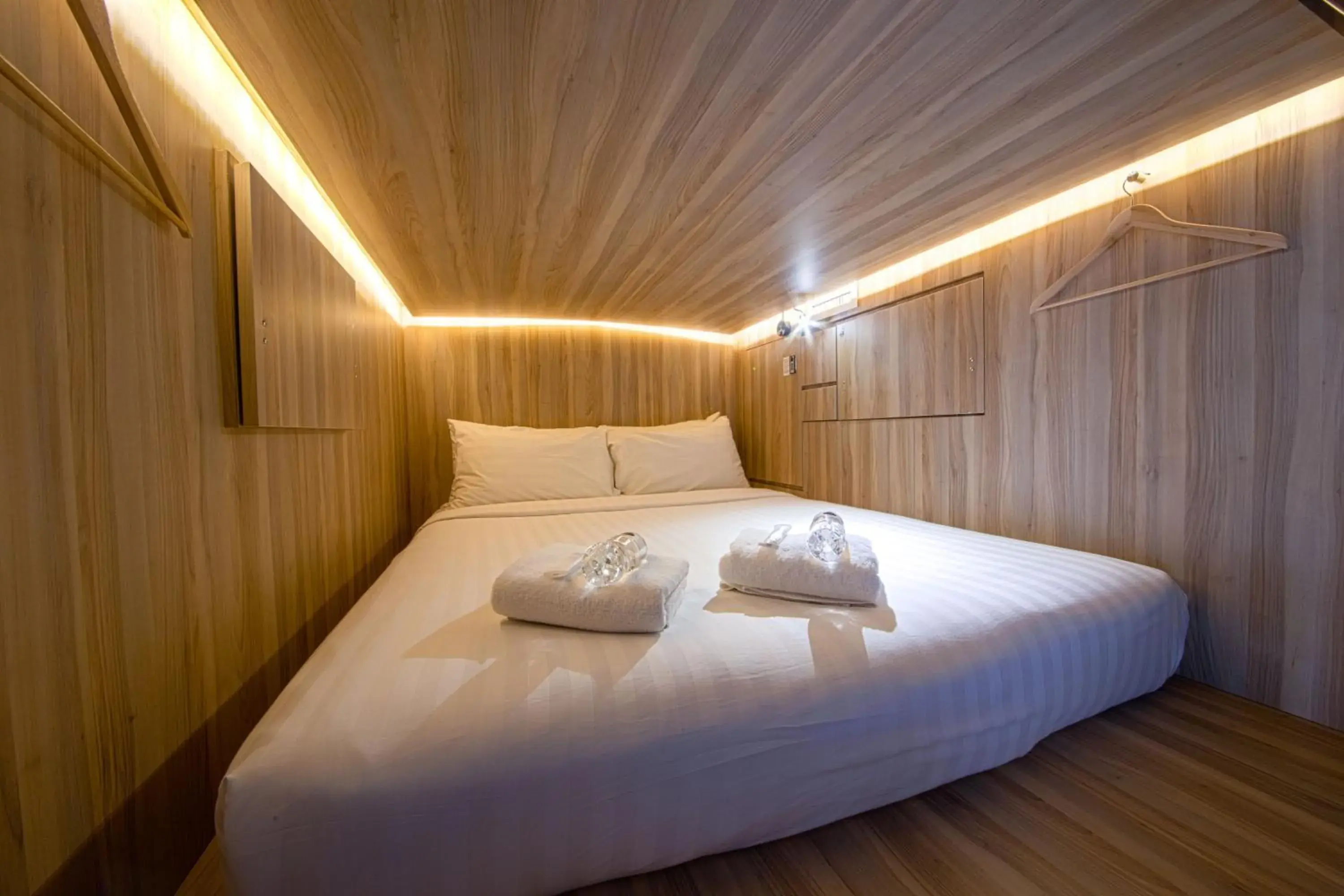 Bed in Cube Boutique Capsule Hotel @ Chinatown