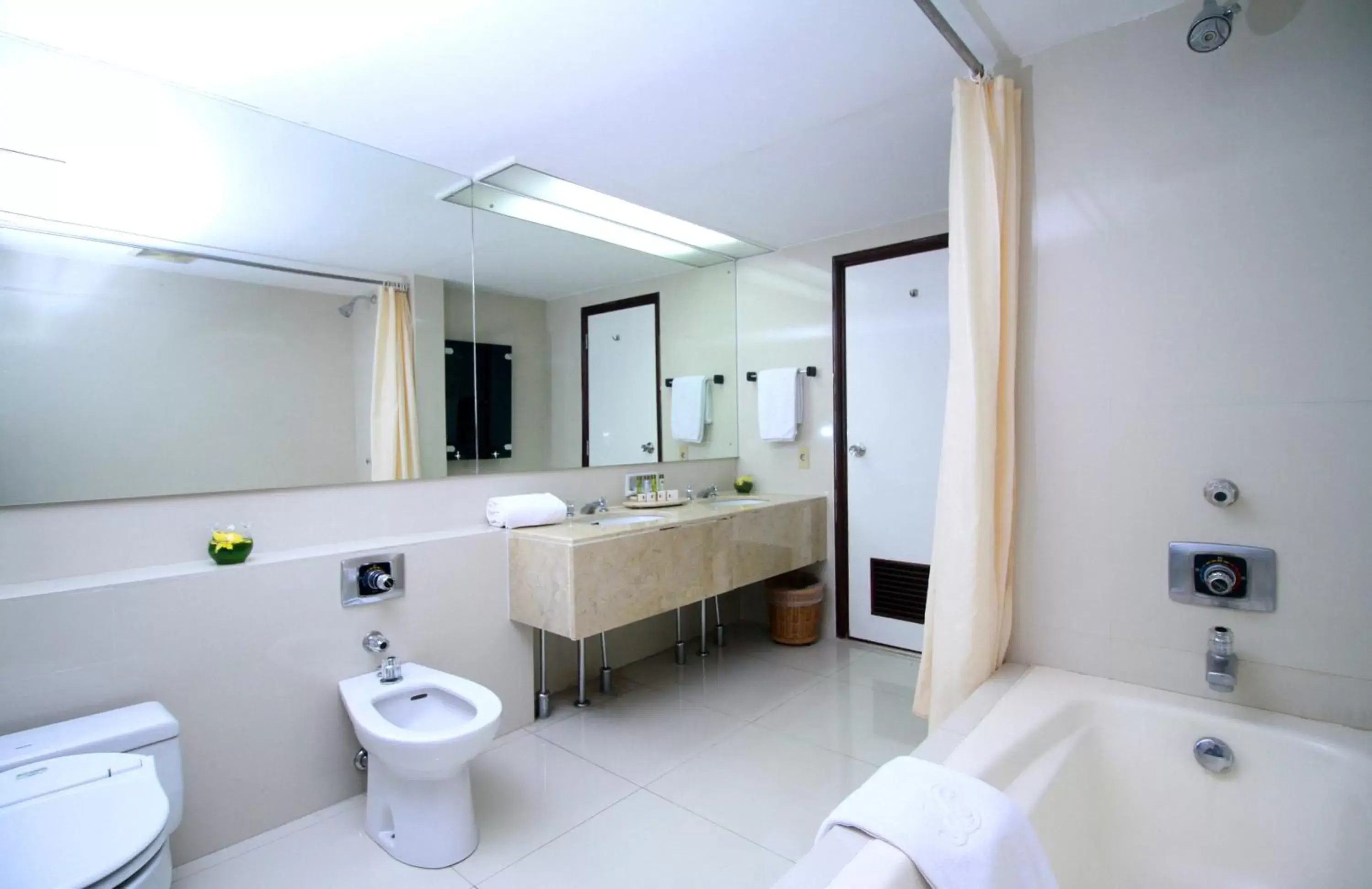 Bathroom in The Sultan Hotel & Residence Jakarta