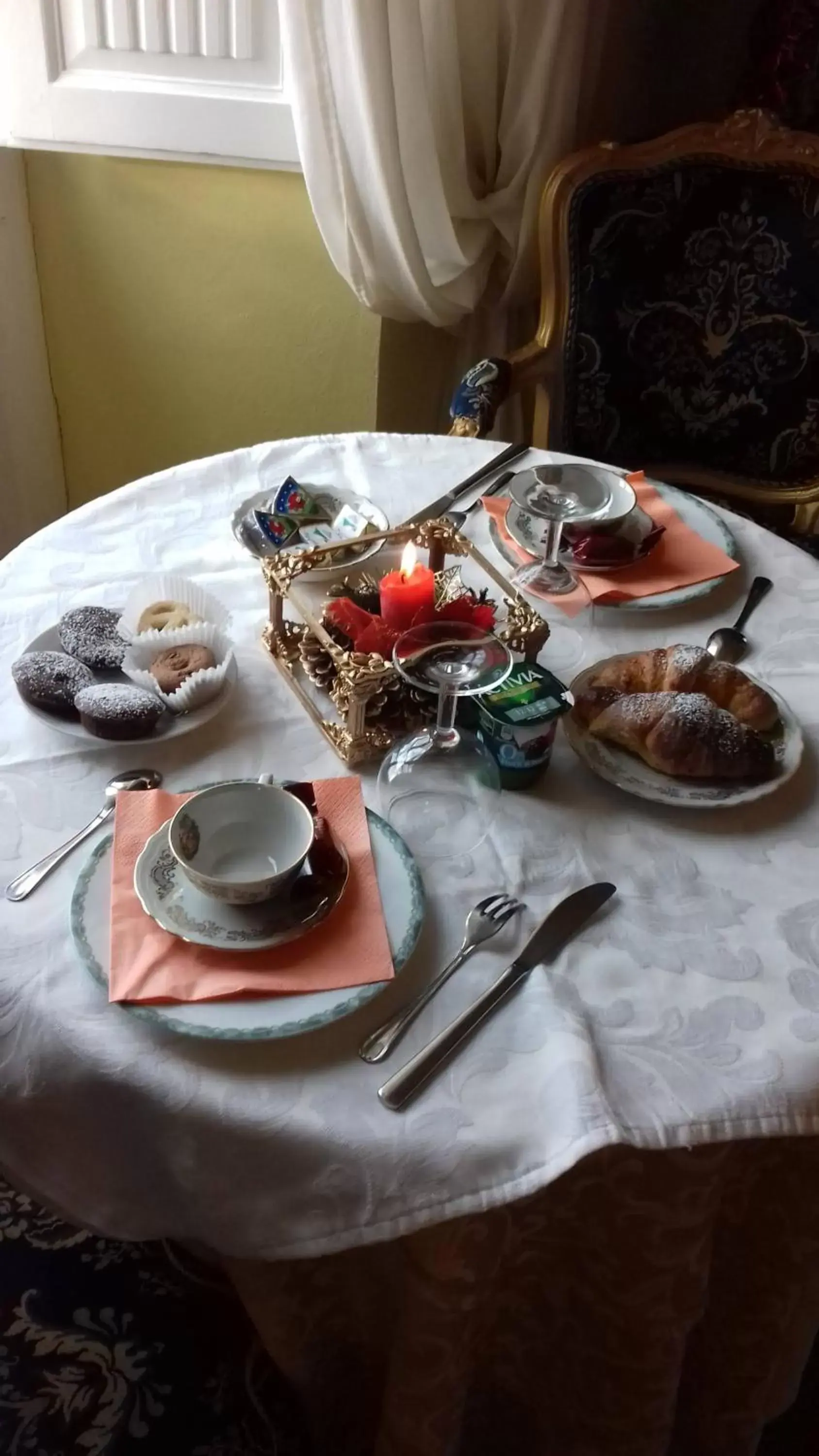Breakfast in Villa Belvedere