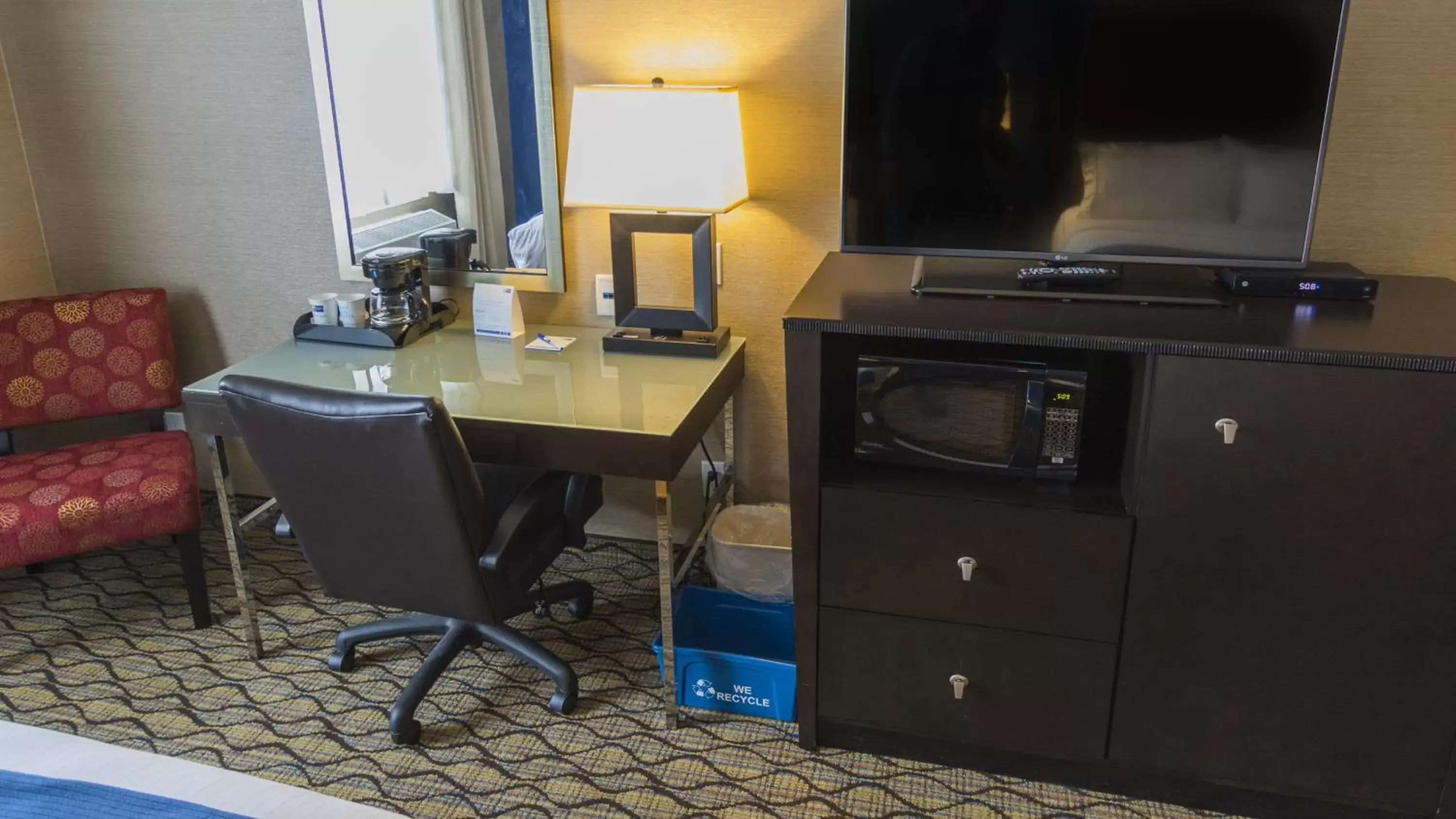 TV and multimedia, TV/Entertainment Center in Holiday Inn Express Thunder Bay, an IHG Hotel