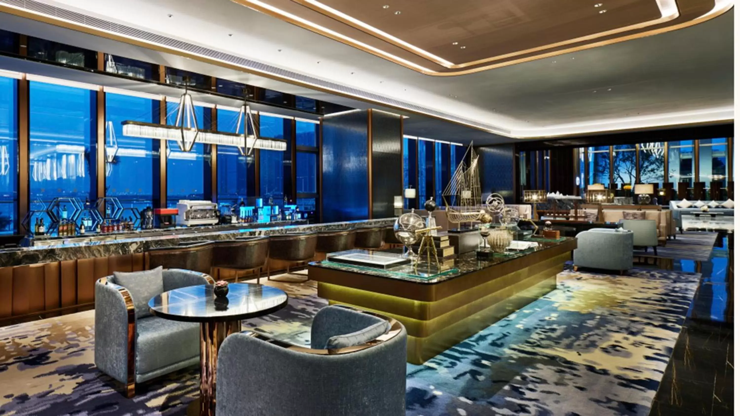 Lounge or bar, Lounge/Bar in InterContinental Zhuhai, an IHG Hotel