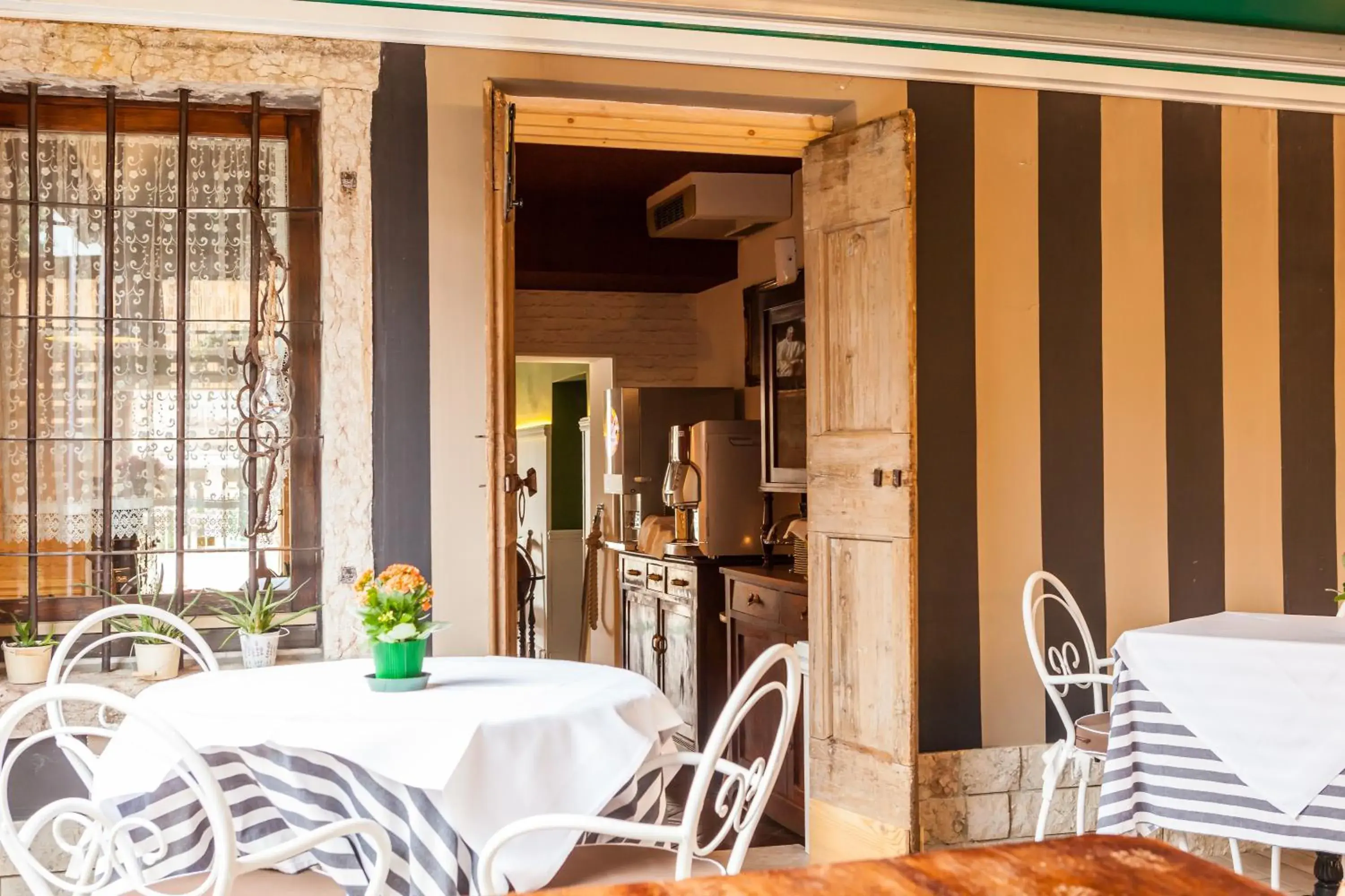 Restaurant/Places to Eat in Hotel Bardolino