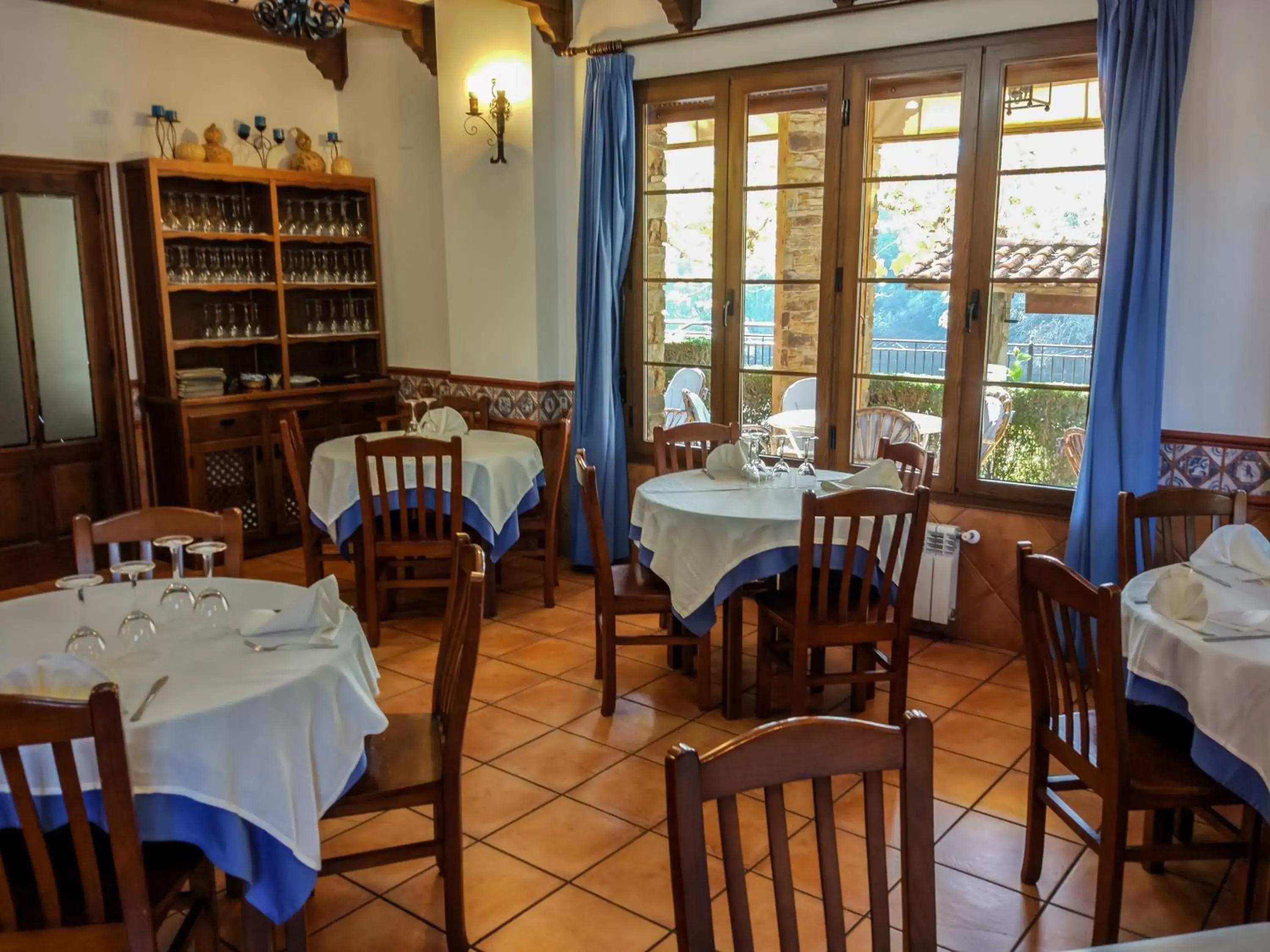 Restaurant/Places to Eat in Hotel Rural Castúo H CC 656