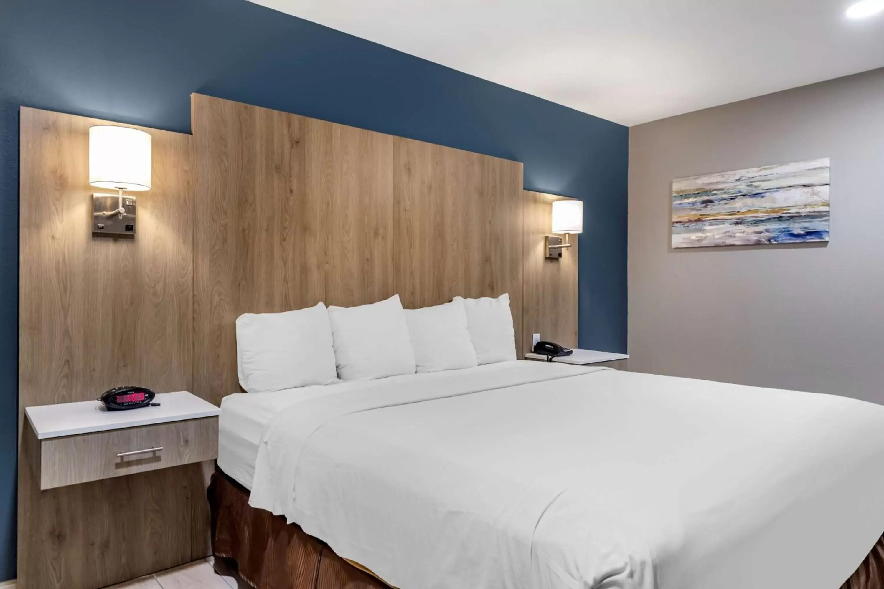 Bedroom, Bed in Best Western PLUS Edinburg Inn & Suites