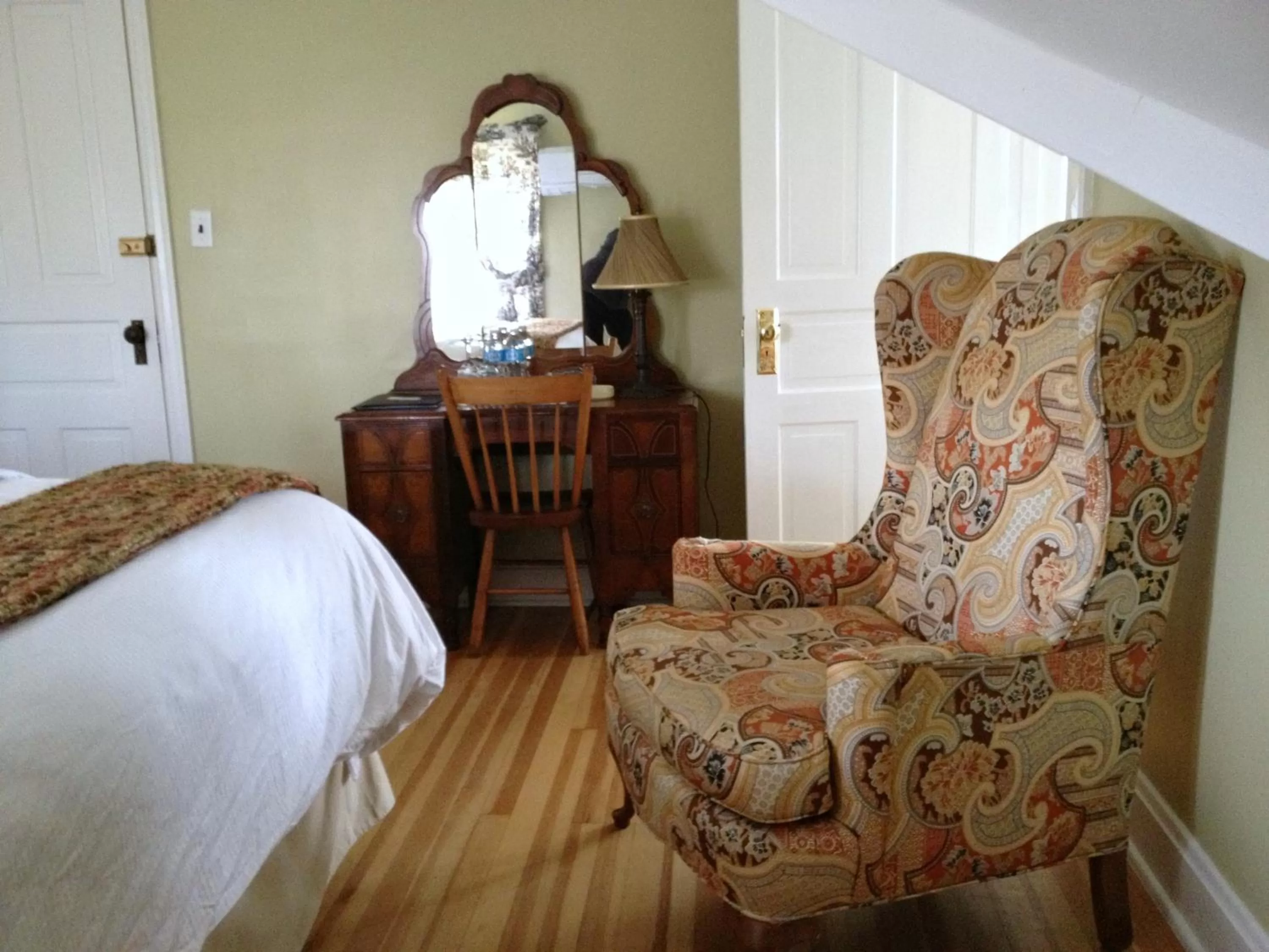 Bed in The Inn at Ragged Edge