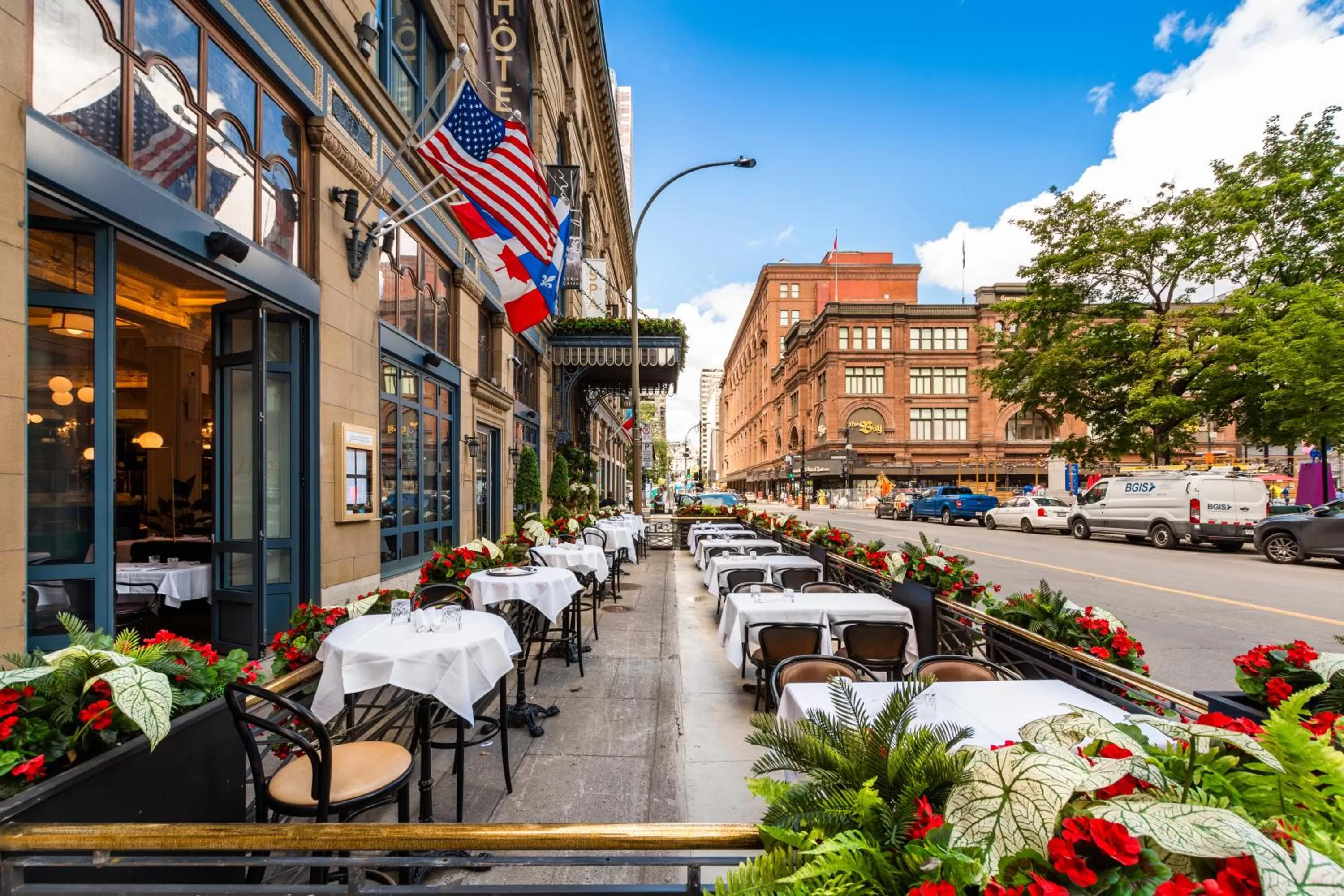 Patio in Hôtel Birks Montréal