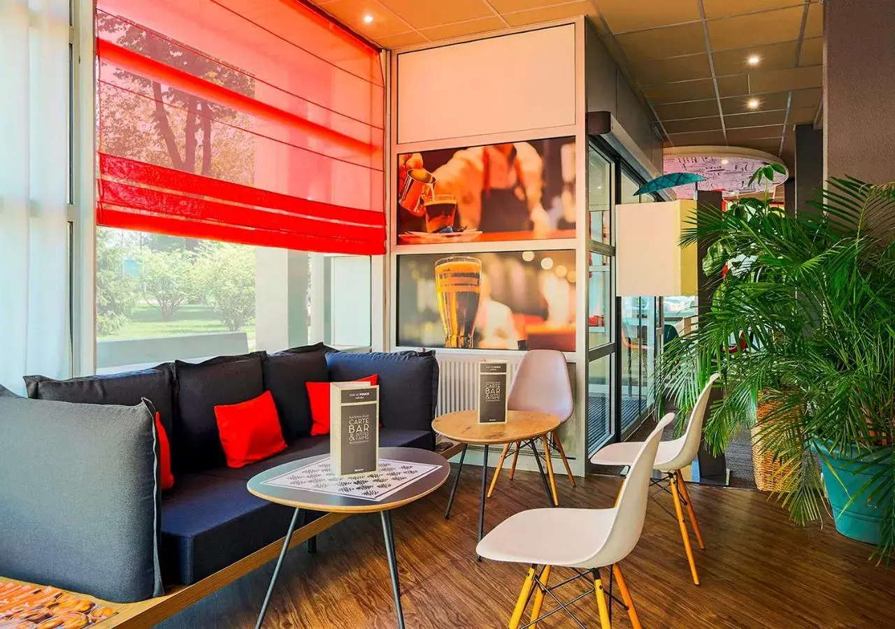 Lobby or reception, Seating Area in ibis Nancy Centre Sainte Catherine