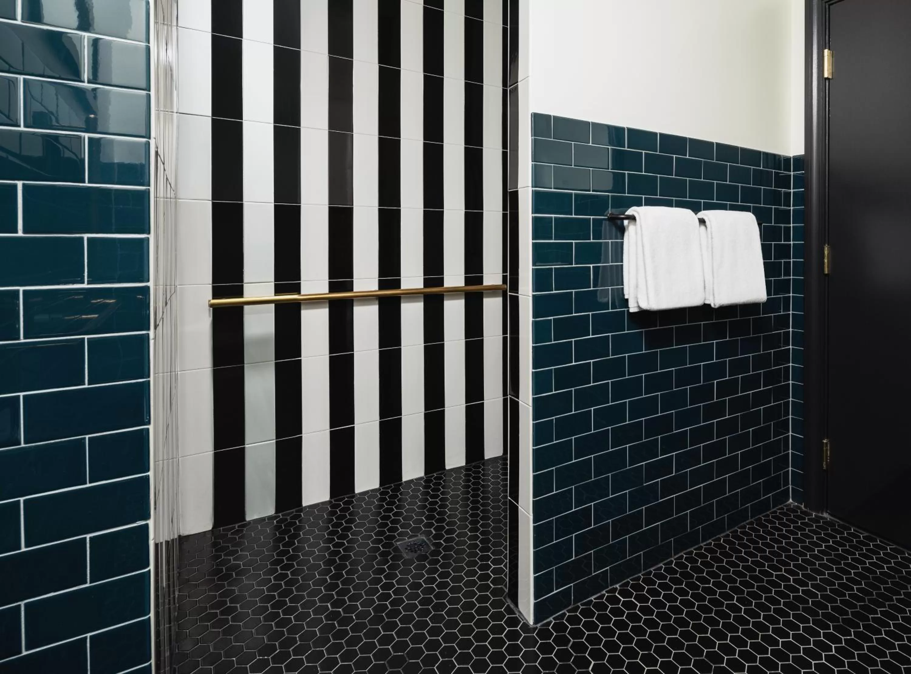 Shower in Dream Nashville, by Hyatt