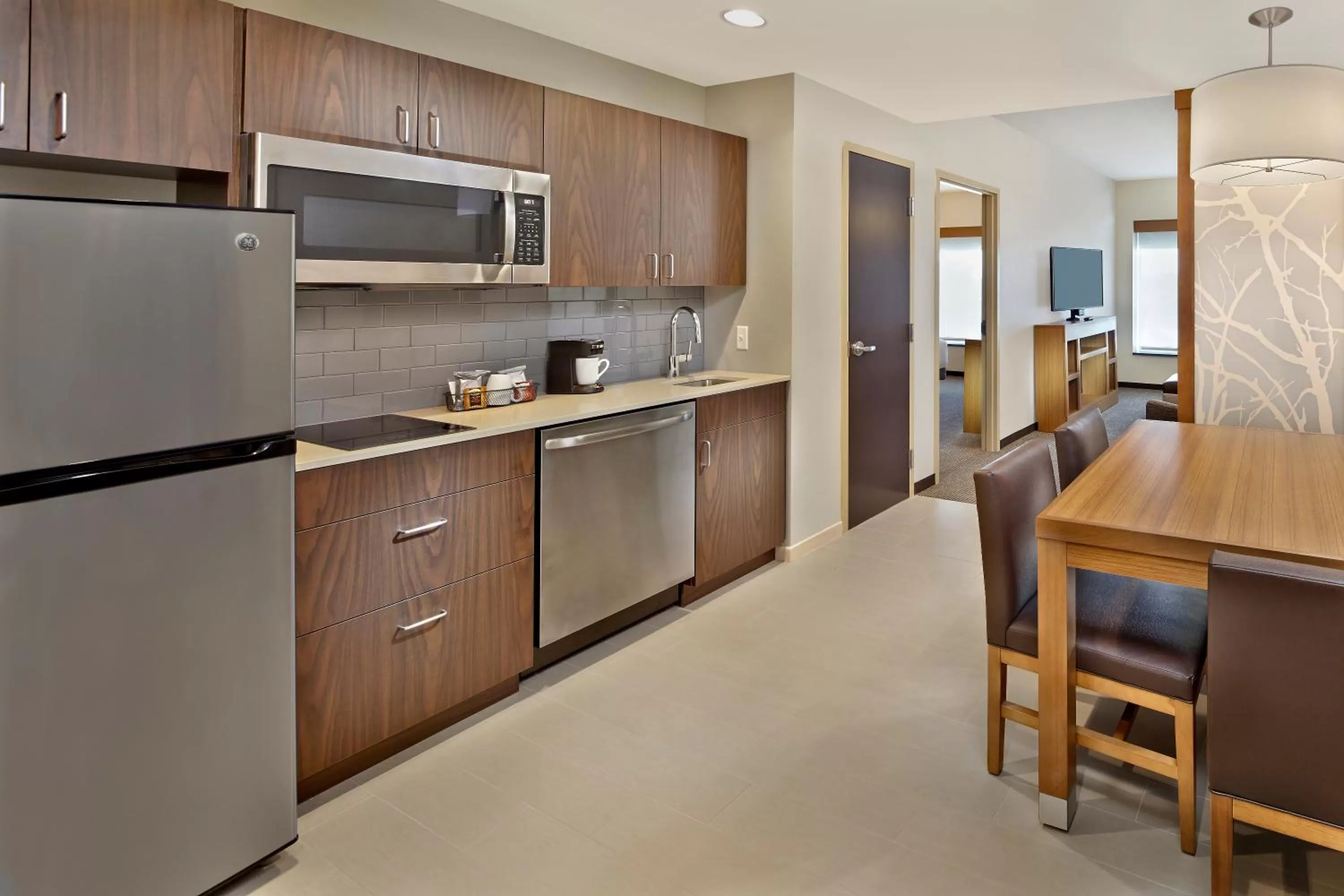 Coffee/tea facilities in Hyatt Place Warwick/Providence Airport