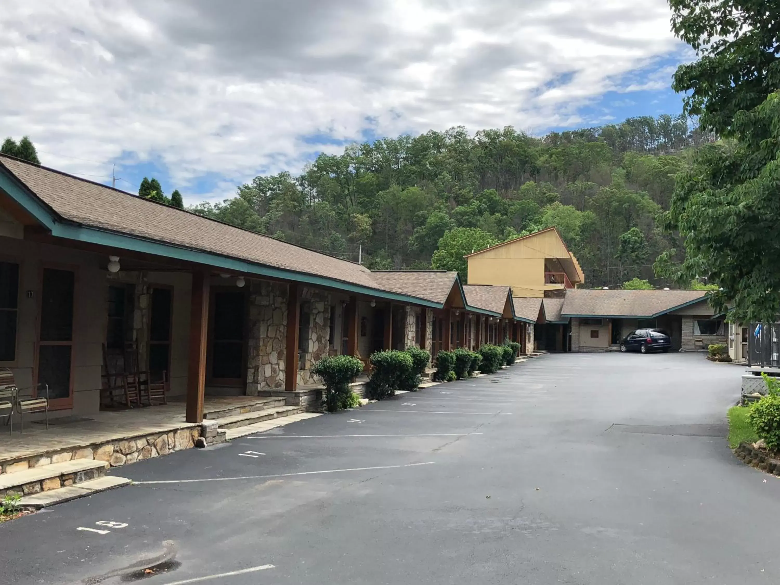 Property Building in Marshall's Creek Rest Motel