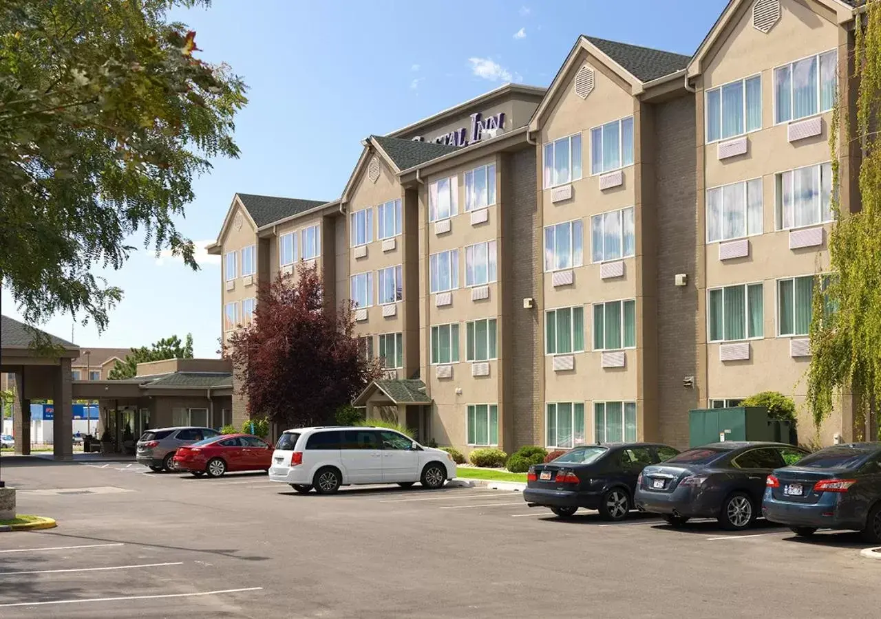 Property Building in Crystal Inn Hotel & Suites - Salt Lake City