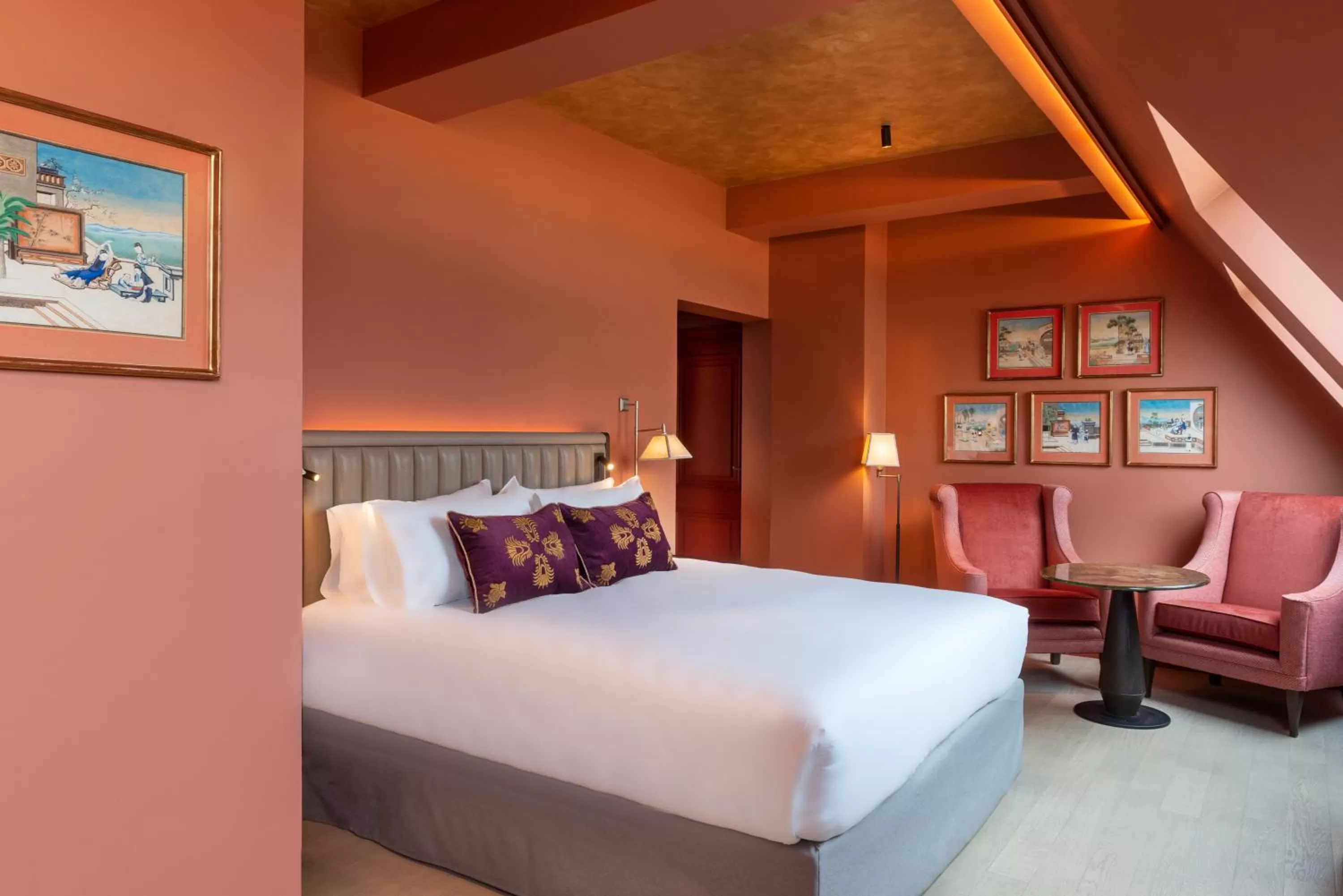 Photo of the whole room, Bed in Hotel de Montesquieu