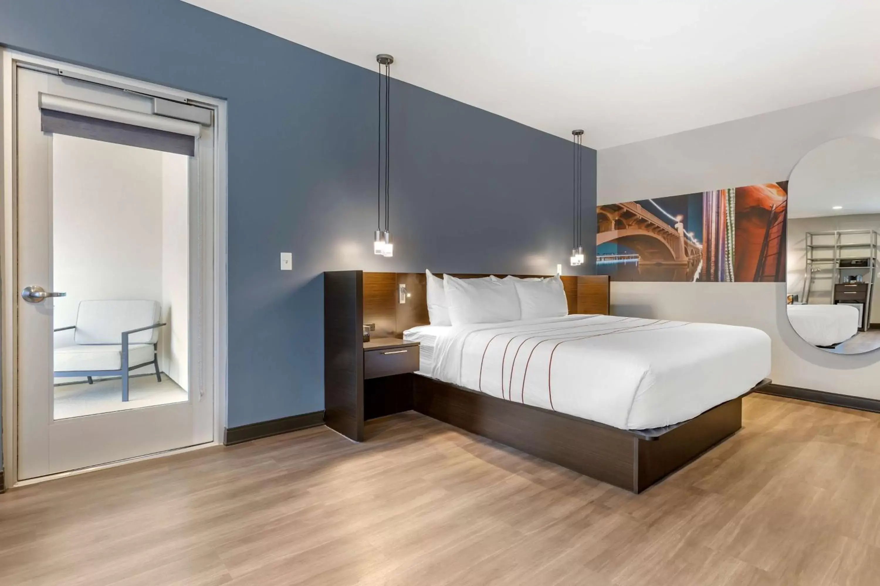 Bedroom, Bed in Vīb Hotel by Best Western Phoenix - Tempe Bedroom, Bed in Vīb Hotel by Best Western Phoenix - Tempe