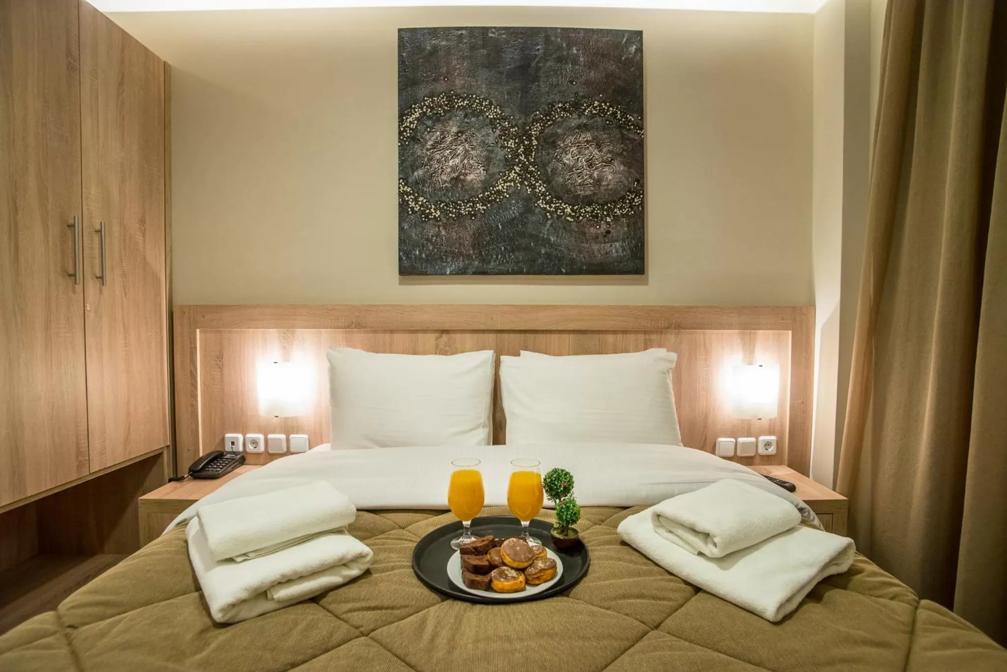 Bedroom, Bed in Argo Hotel Piraeus