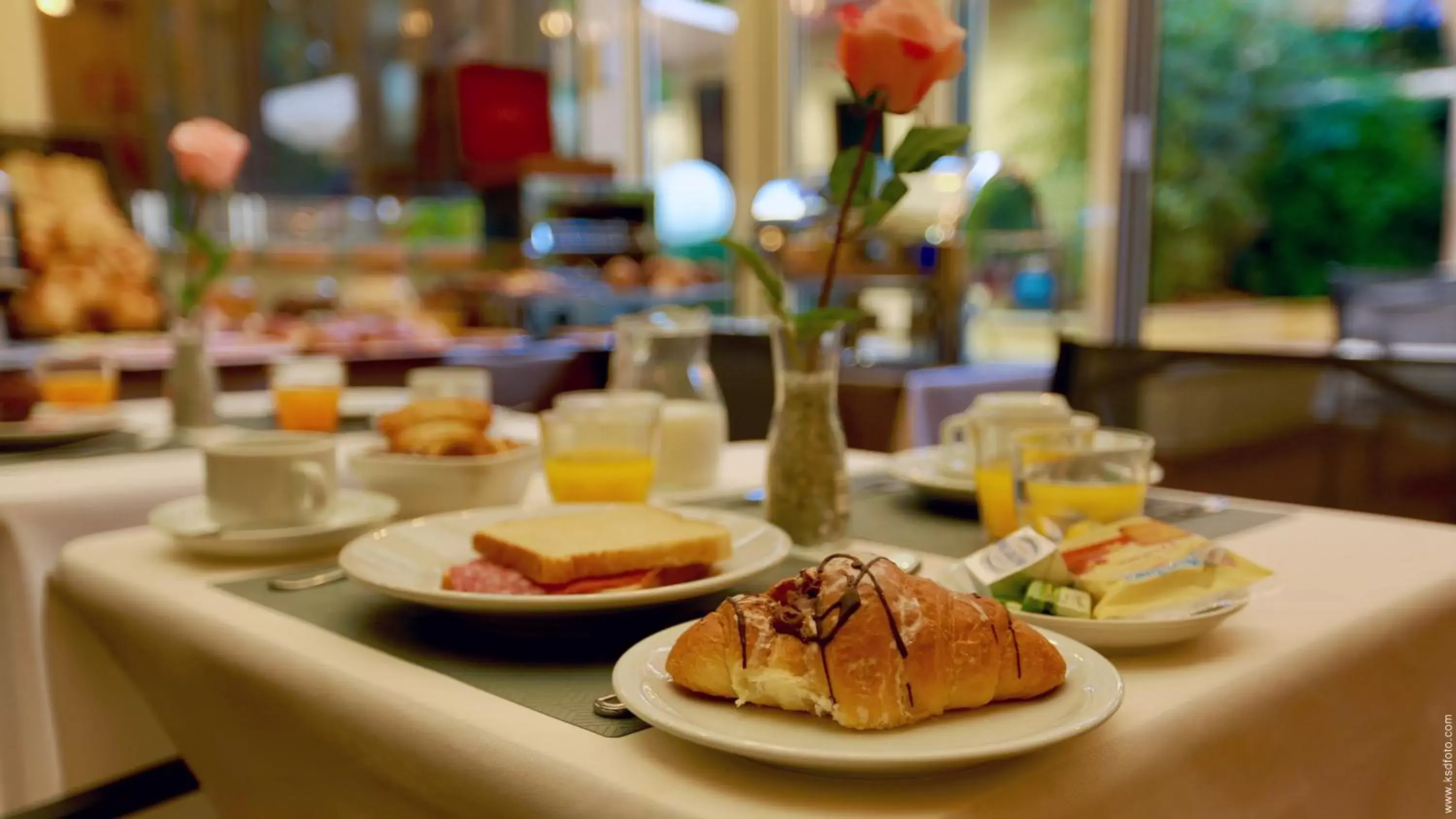 Buffet breakfast in Hotel Giolitti