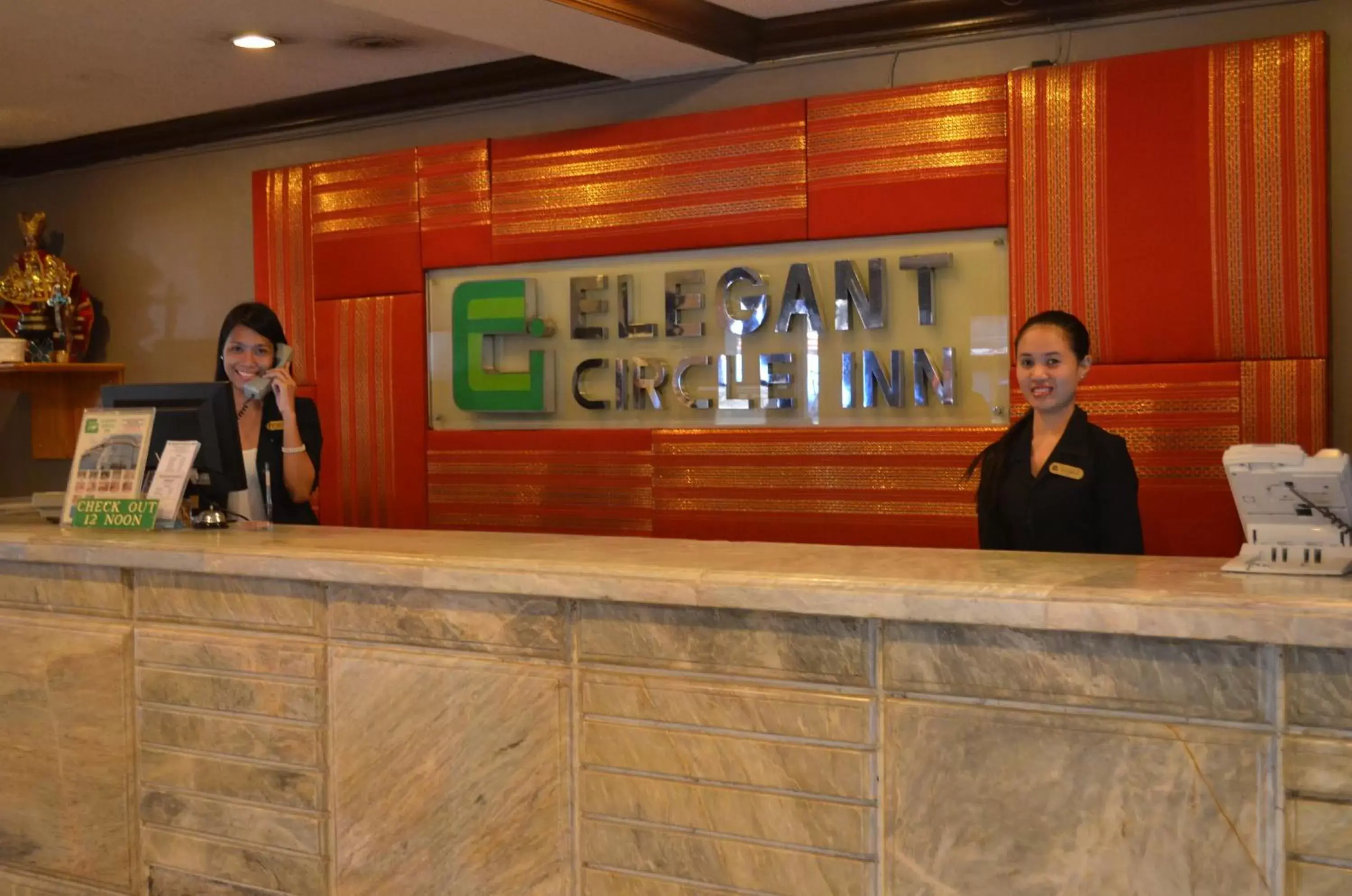 Lobby or reception, Staff in Elegant Circle Inn