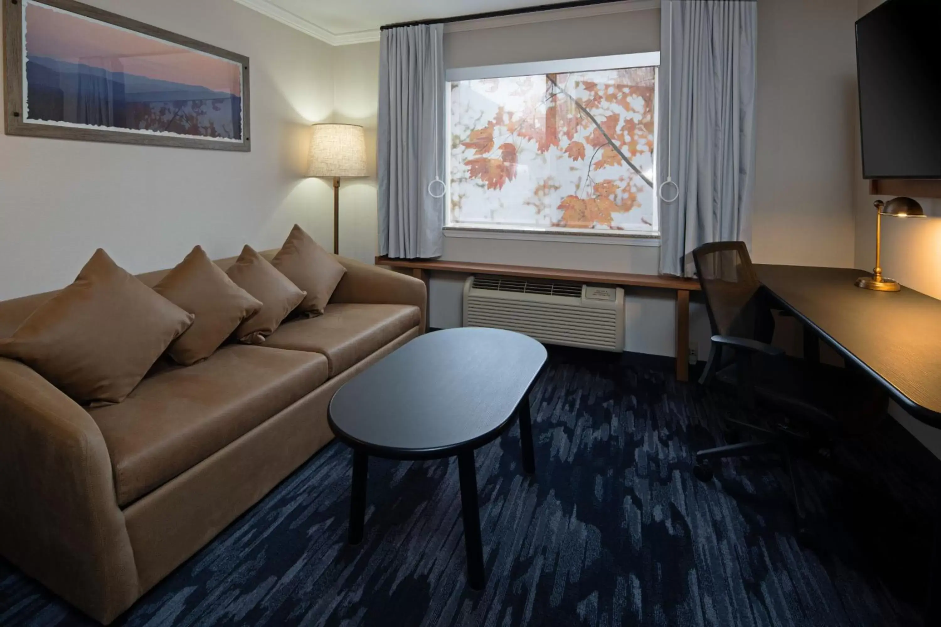 Photo of the whole room, Seating Area in Fairfield by Marriott Inn & Suites Seattle Sea-Tac Airport