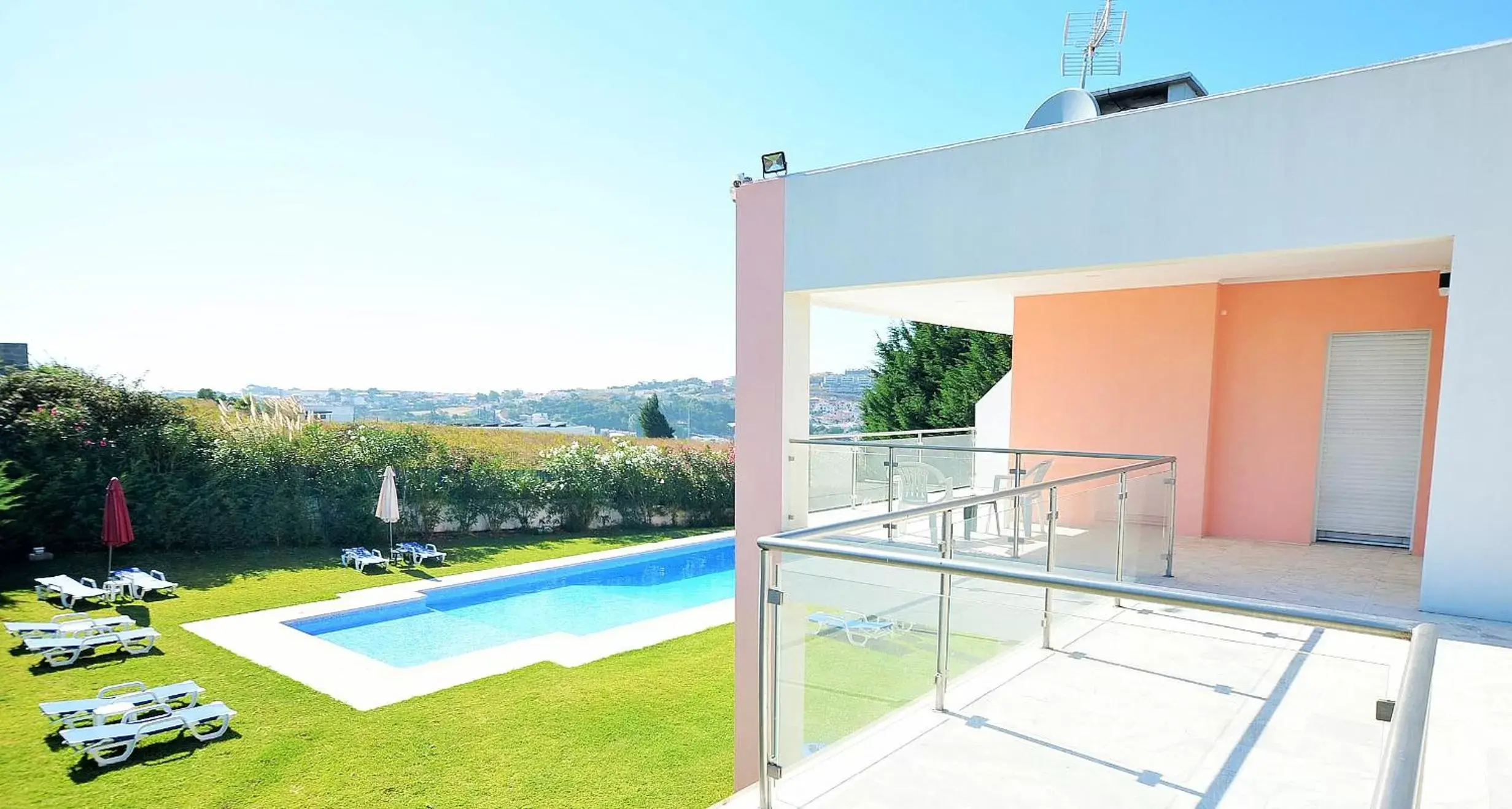 Balcony/Terrace, Swimming Pool in HILLTOP OASIS Lisboa Oeiras