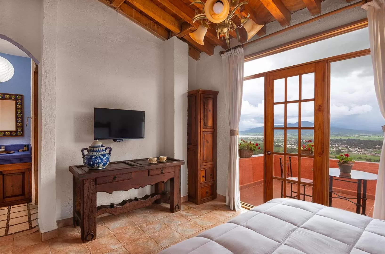 Mountain view in Eco Hotel Ixhi