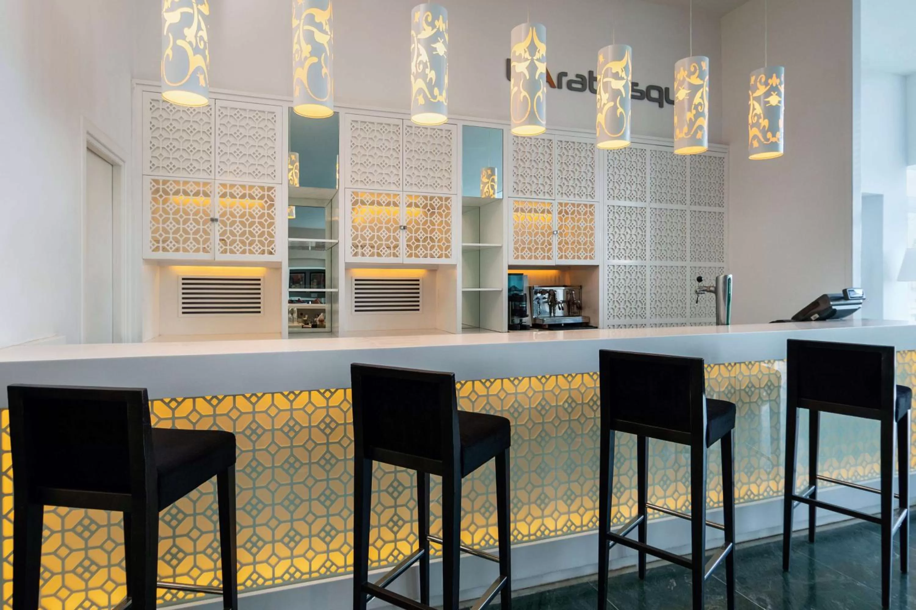 Lounge or bar in Radisson Blu Resort & Thalasso Hammamet