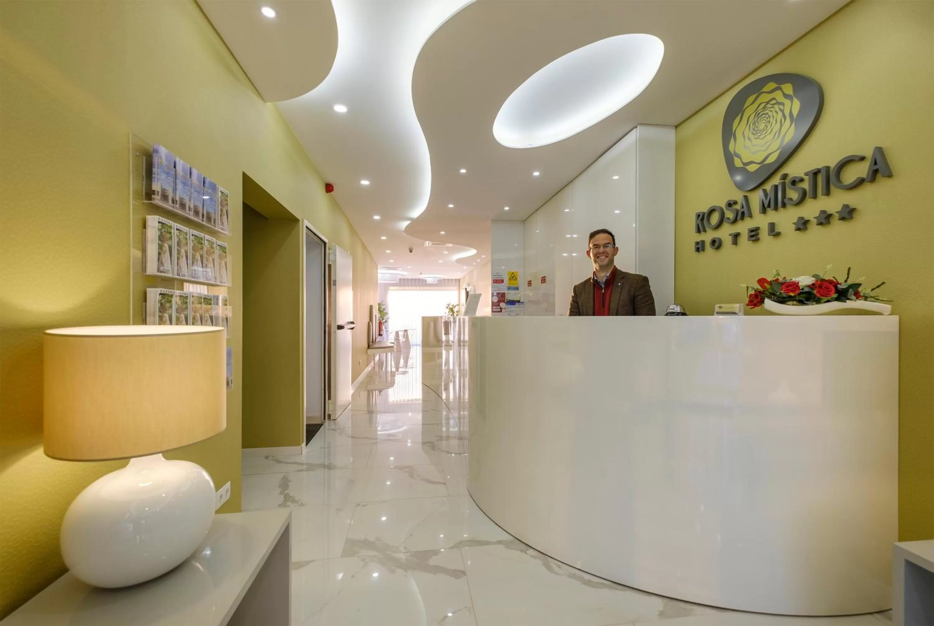 Lobby or reception in Hotel Rosa Mística by Umbral