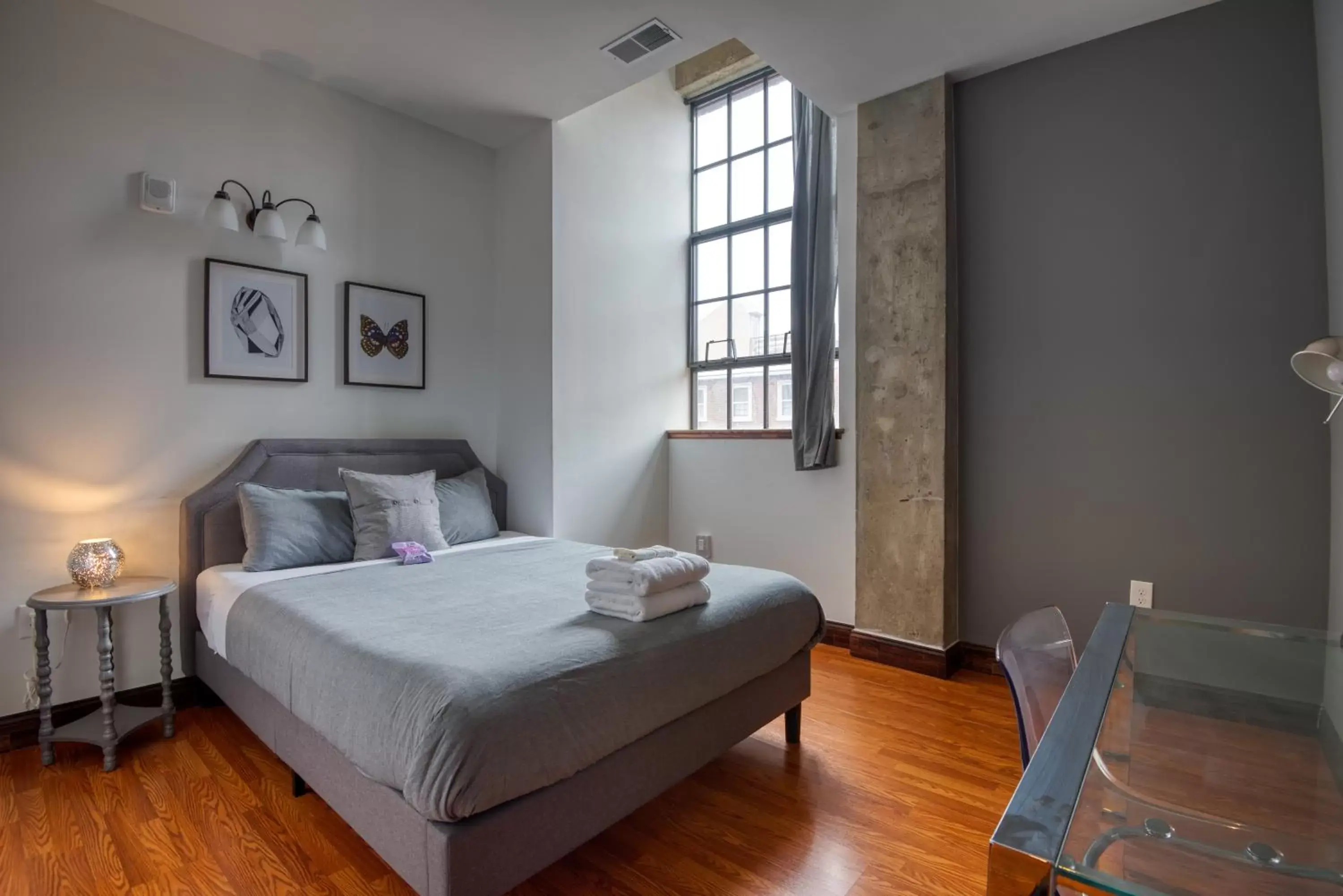 Two-Bedroom Apartment in Sosuite at Independence Lofts - Callowhill