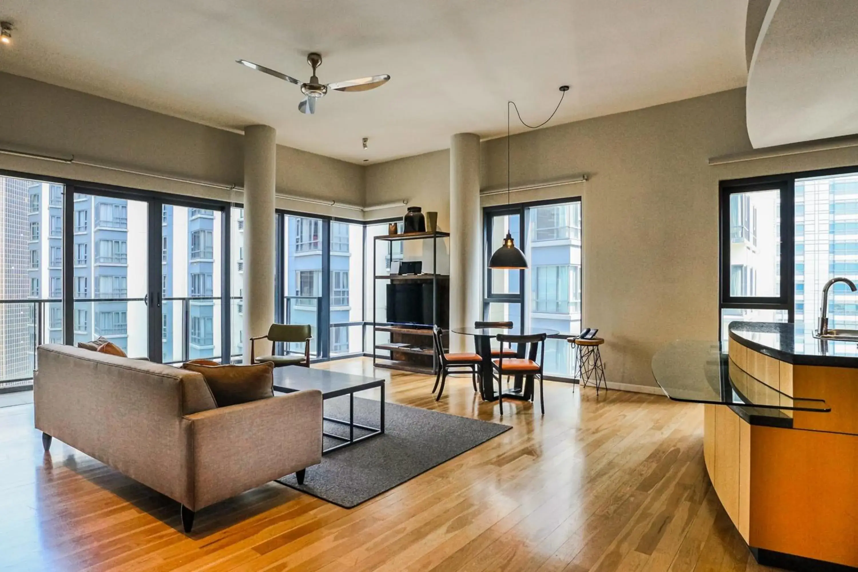 Kitchen or kitchenette, Seating Area in E&O Residences Kuala Lumpur