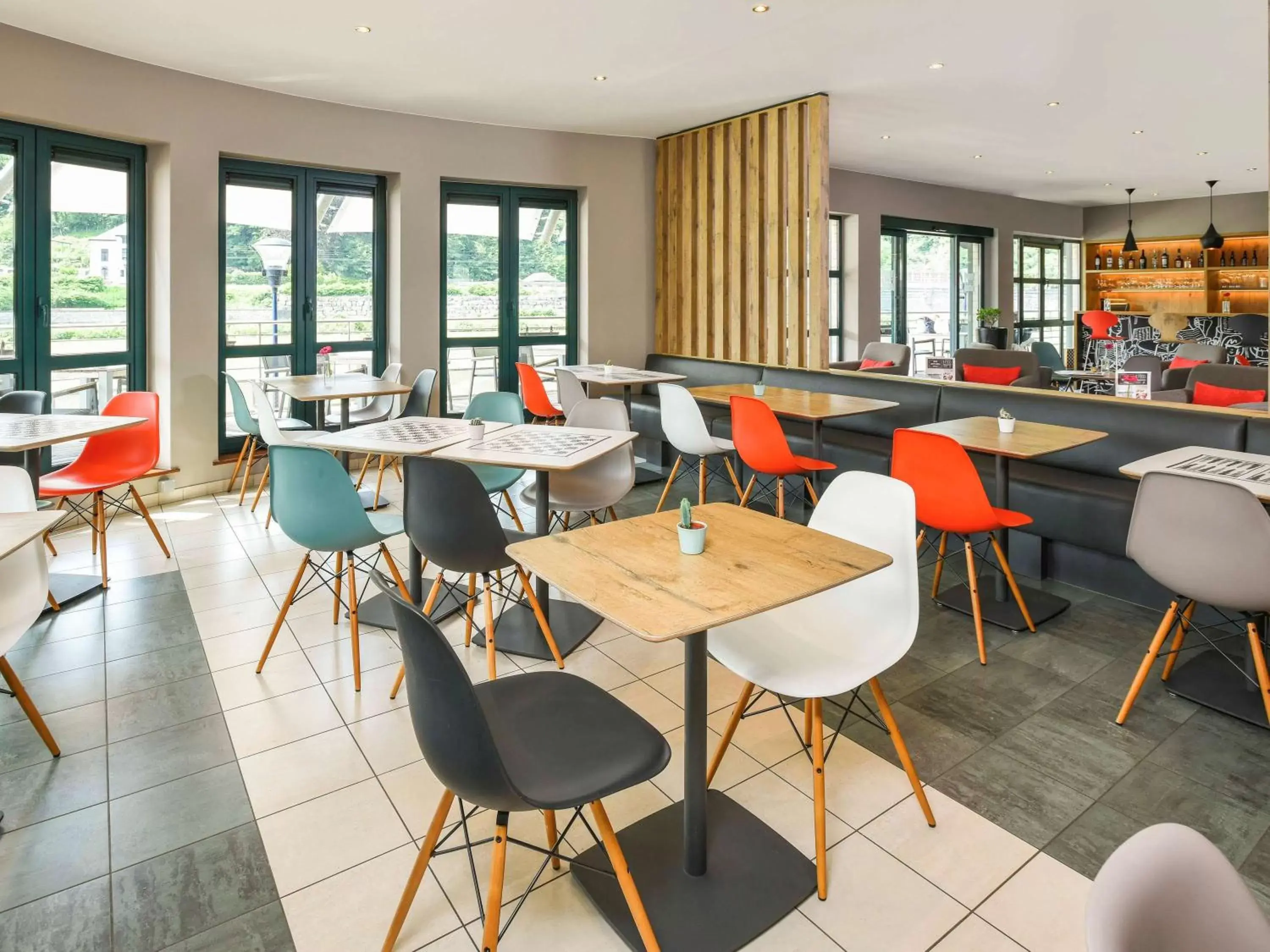 Restaurant/Places to Eat in ibis Dinant Centre
