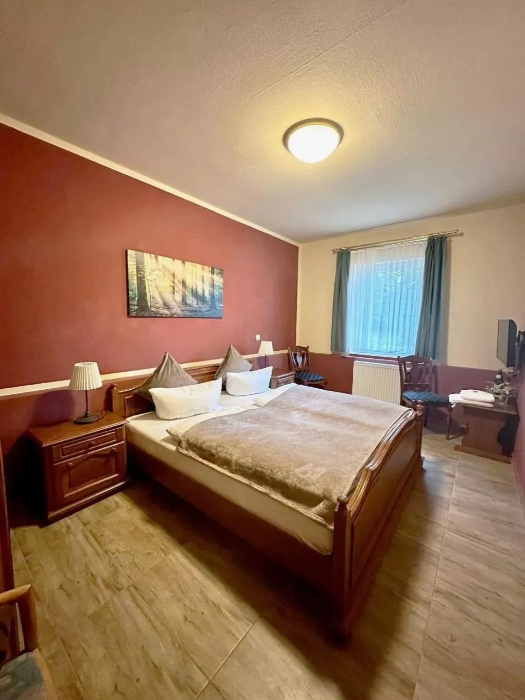 Photo of the whole room, Bed in Altstadthotel Ilsenburg Photo of the whole room, Bed in Altstadthotel Ilsenburg