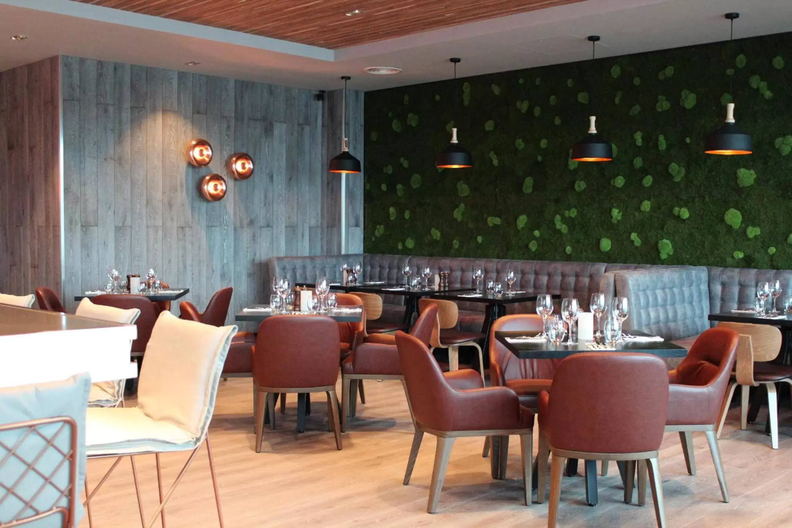 Restaurant/Places to Eat in Village Hotel London Watford