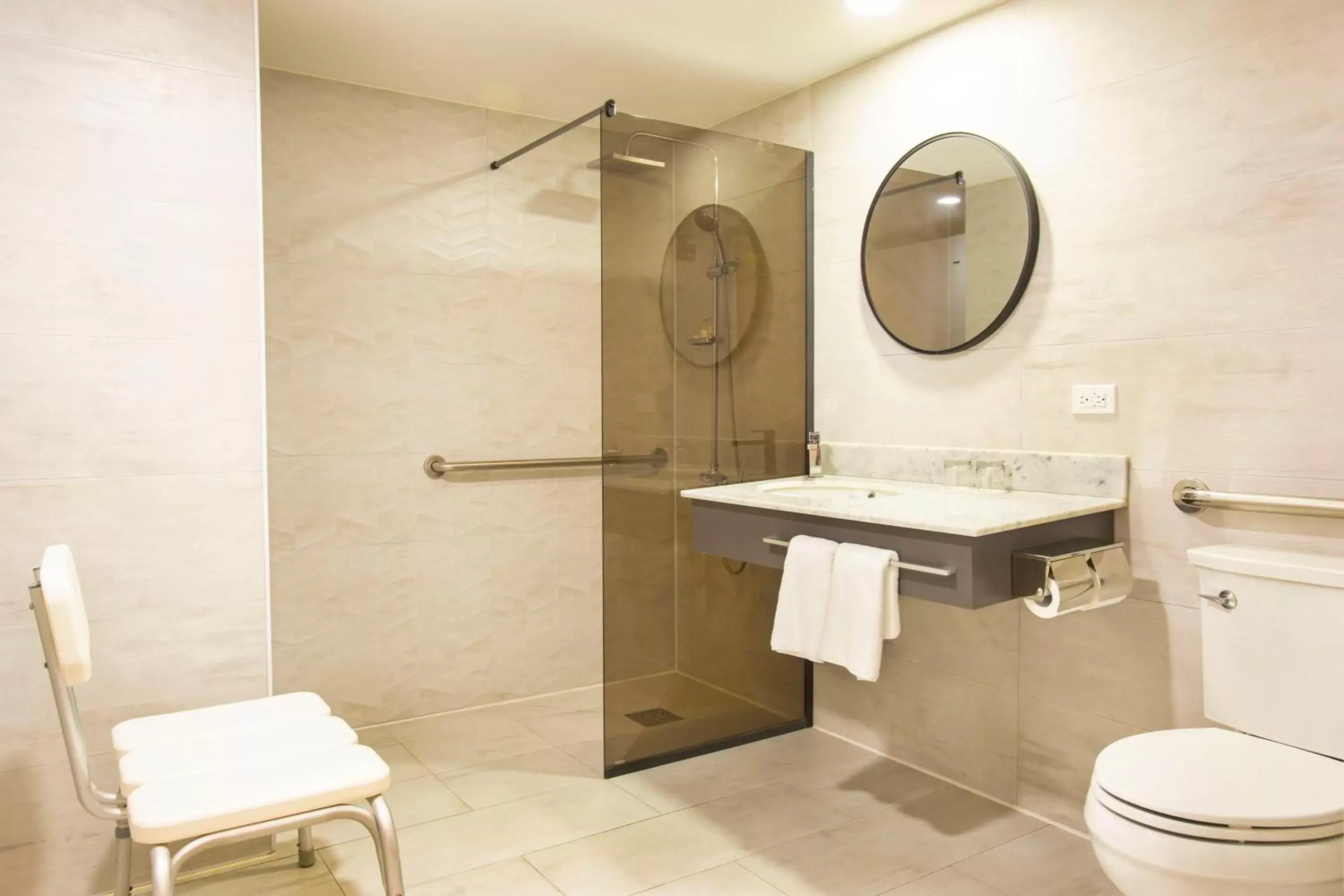 Shower, Bathroom in Bayview Hotel Guam