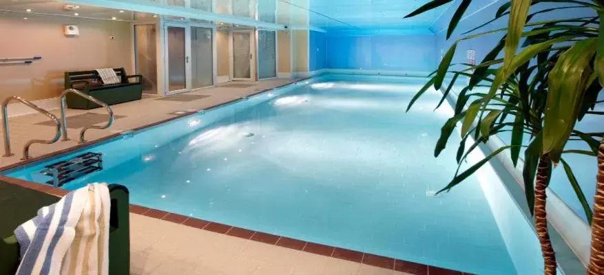 Swimming Pool in Discovery Accommodation