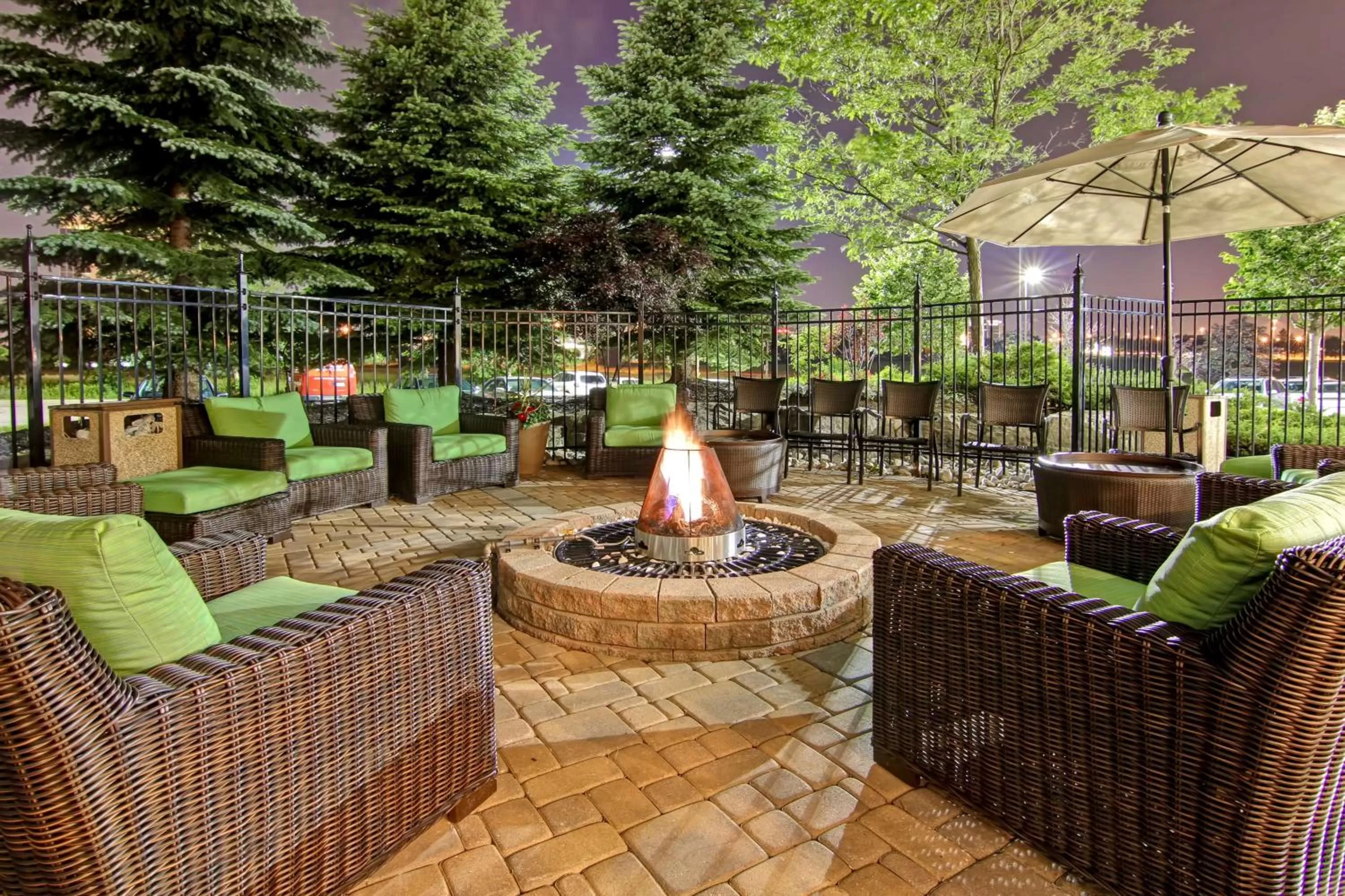 Patio in Hilton Garden Inn Toronto/Mississauga