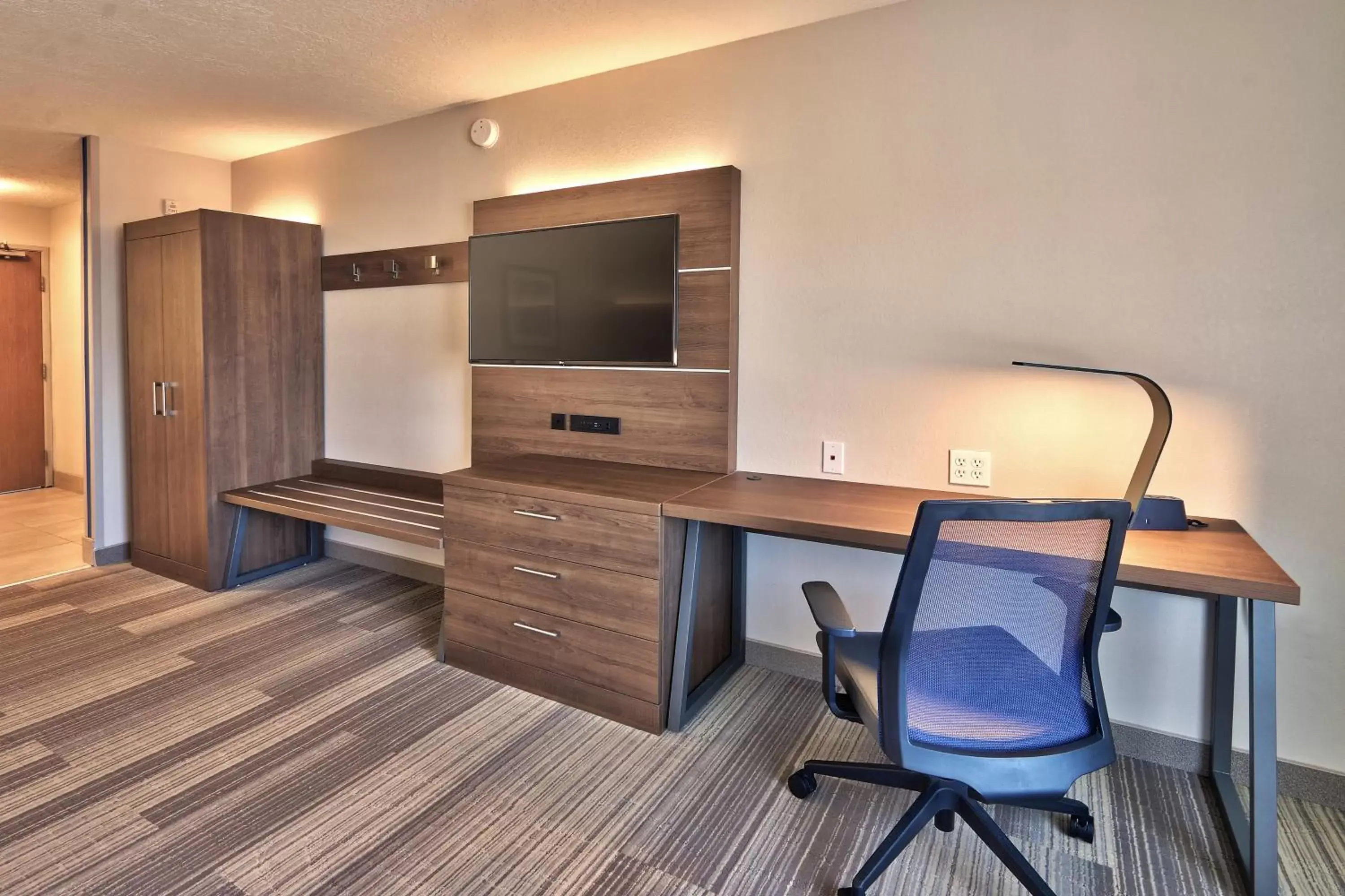 Photo of the whole room, TV/Entertainment Center in Holiday Inn Express Socorro, an IHG Hotel