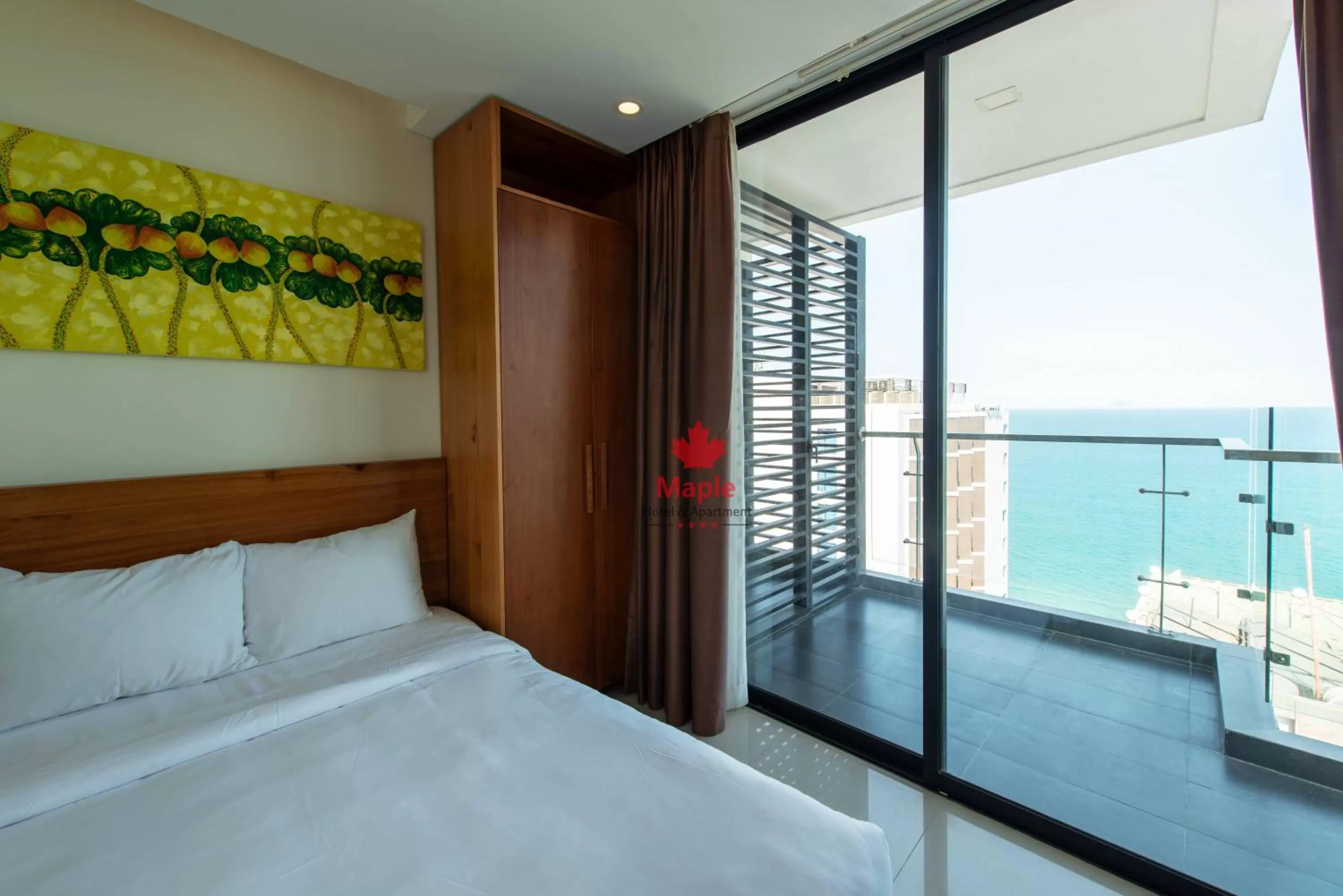 Sea view, Bed in Maple Hotel & Apartment