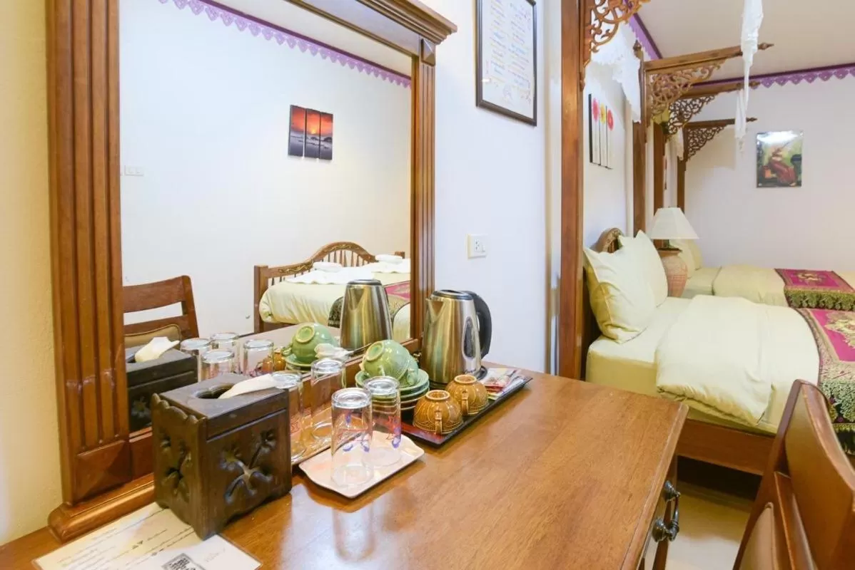 Coffee/tea facilities in Ban Ao Thong