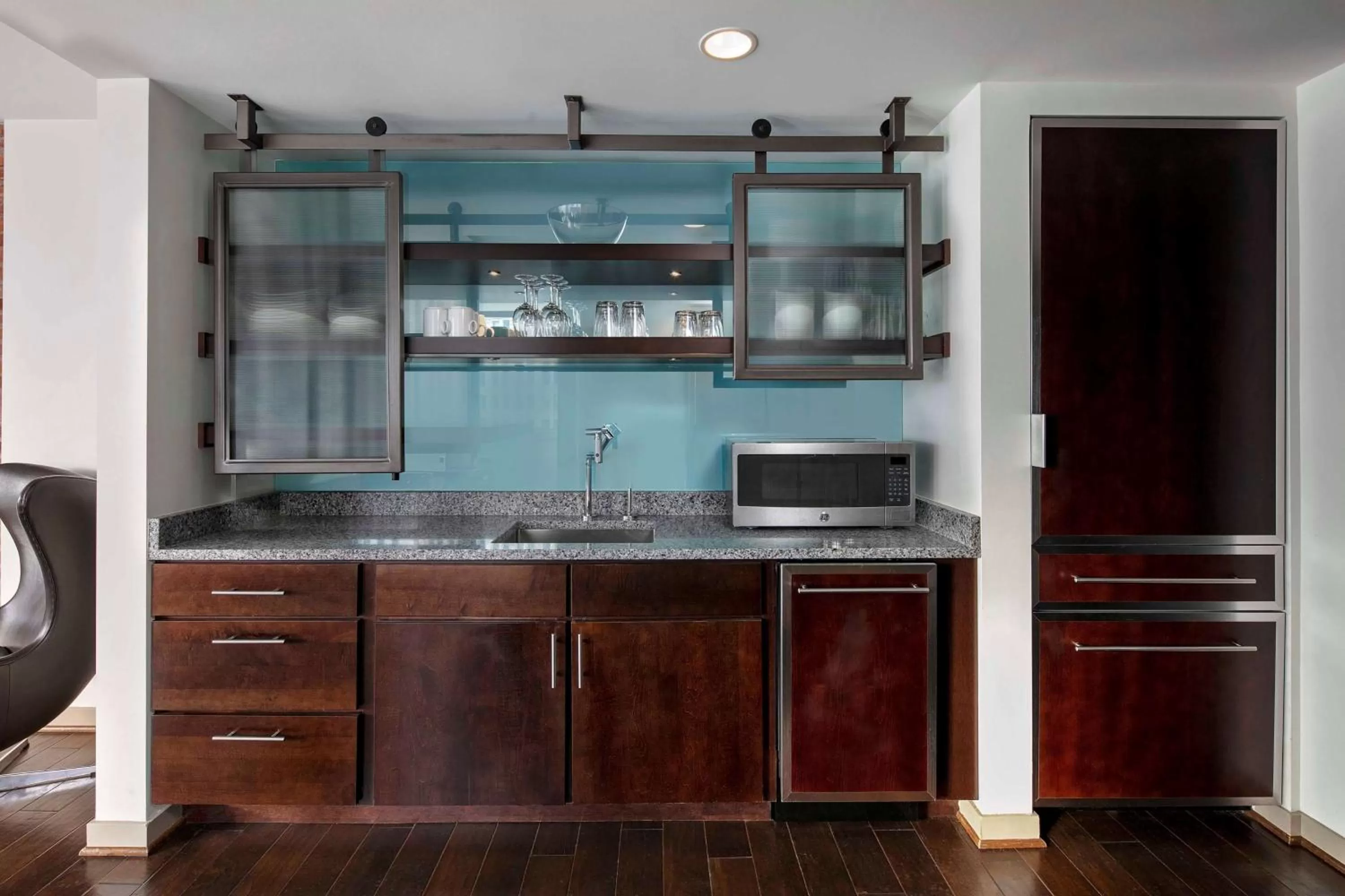 Kitchen or kitchenette in The Royal Sonesta Chicago Downtown