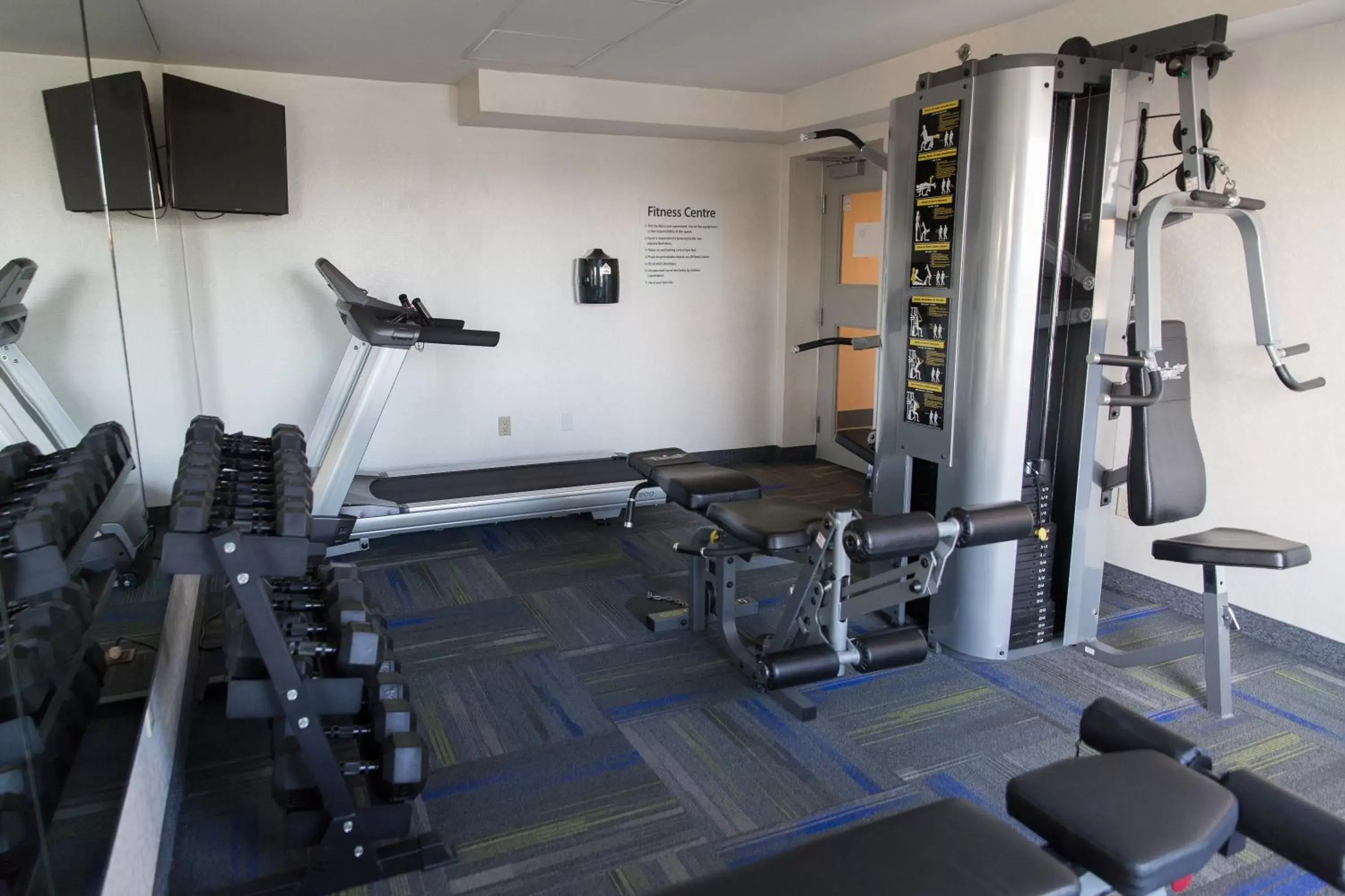 Fitness centre/facilities, Fitness Center/Facilities in Holiday Inn Express Brampton, an IHG Hotel