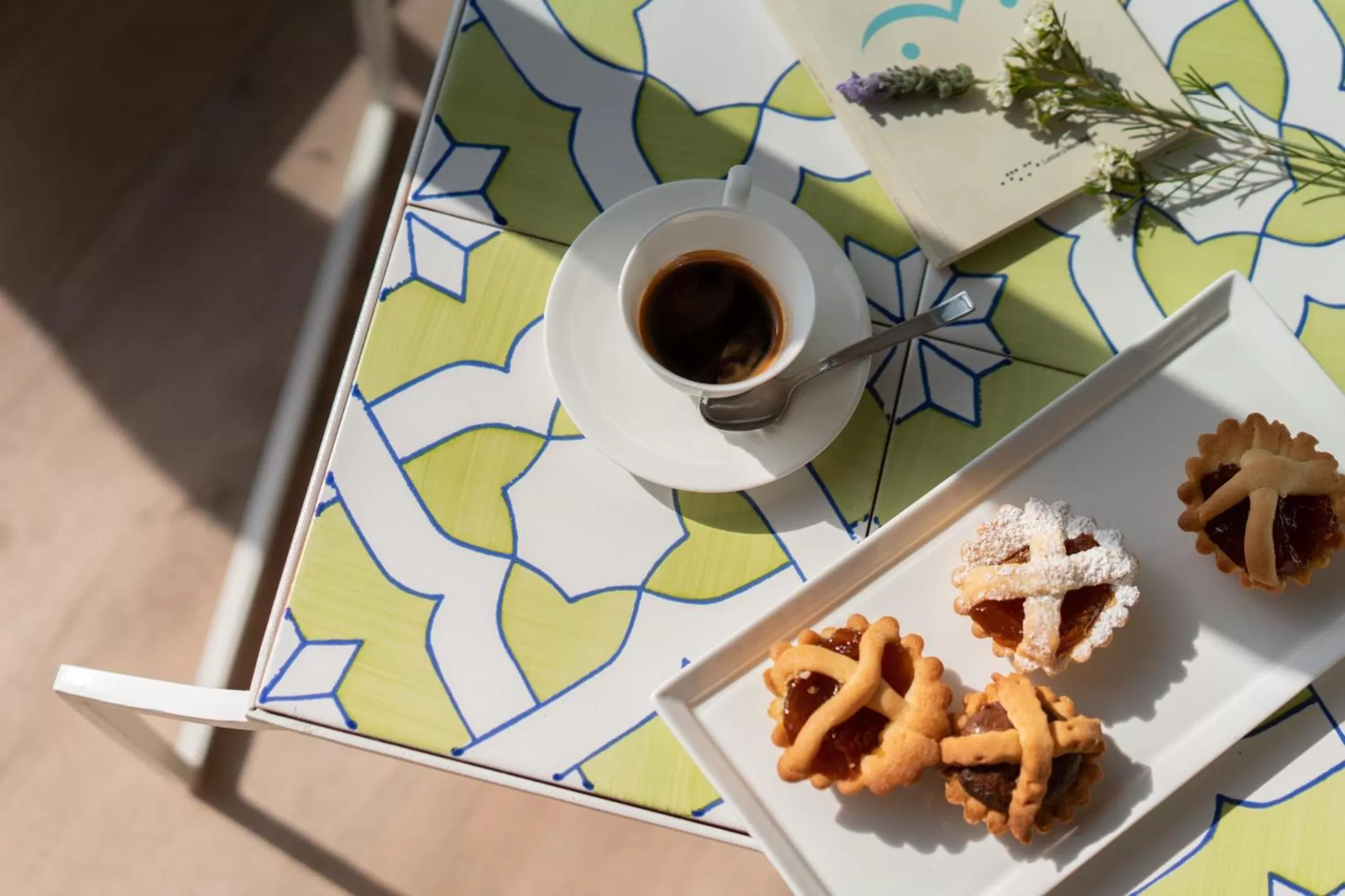 Food and drinks in Domo 20 Hotel & Rooftop