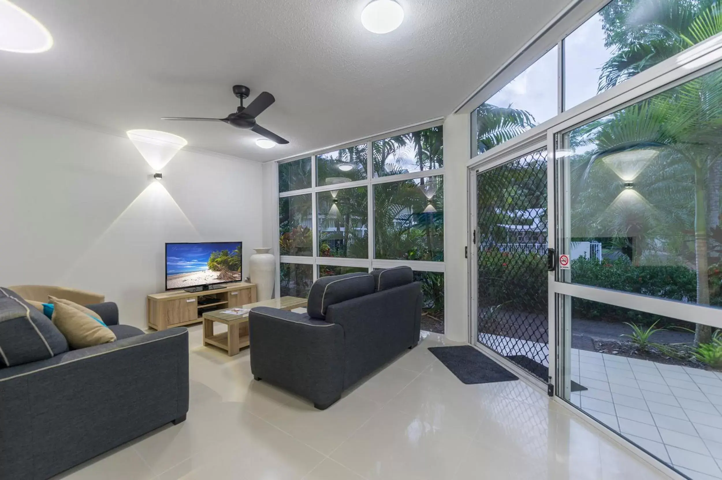 Living room in Tropical Nites Holiday Townhouses