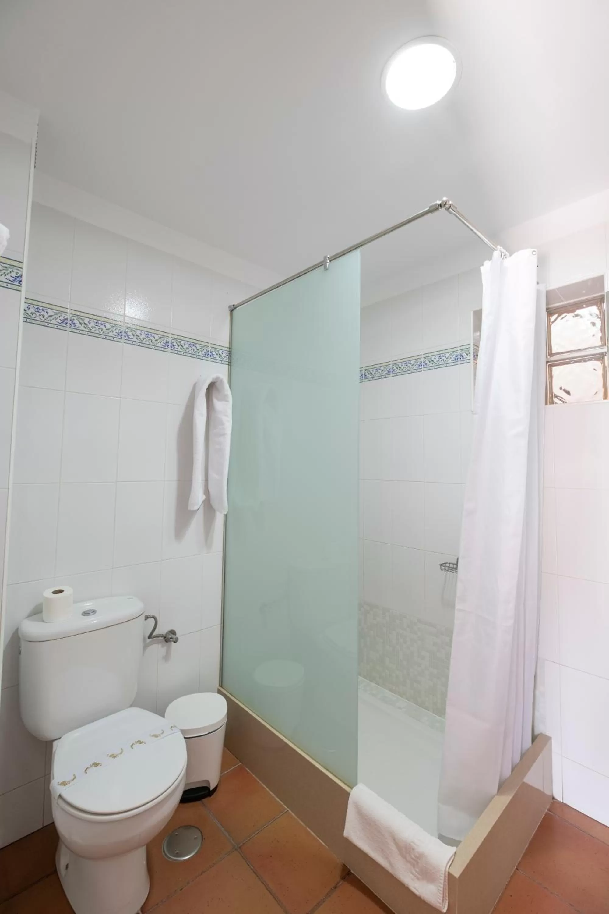 Bathroom in Hotel Apartamentos Villa Gomera