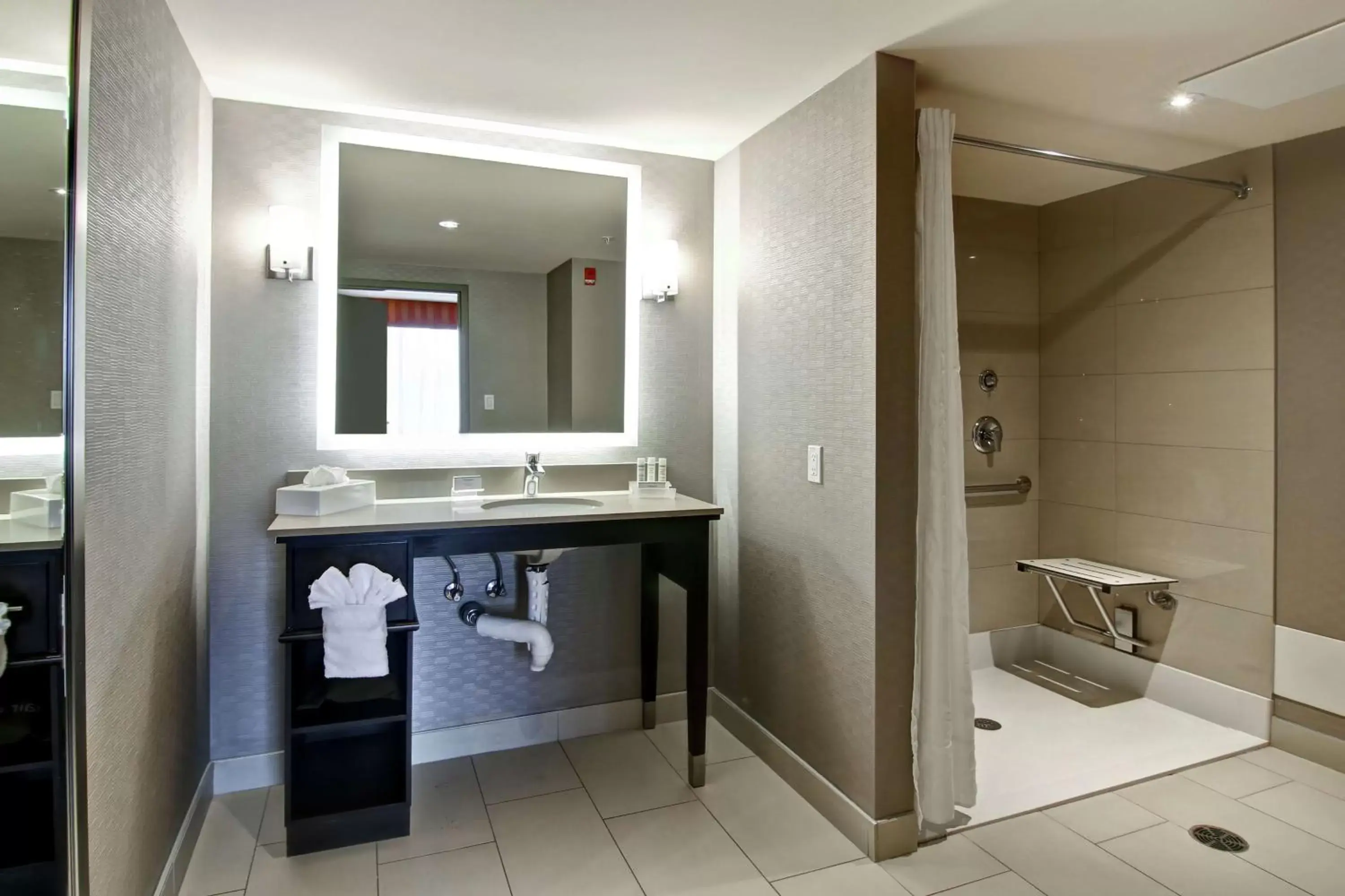 Bathroom in Homewood Suites by Hilton Toronto-Ajax