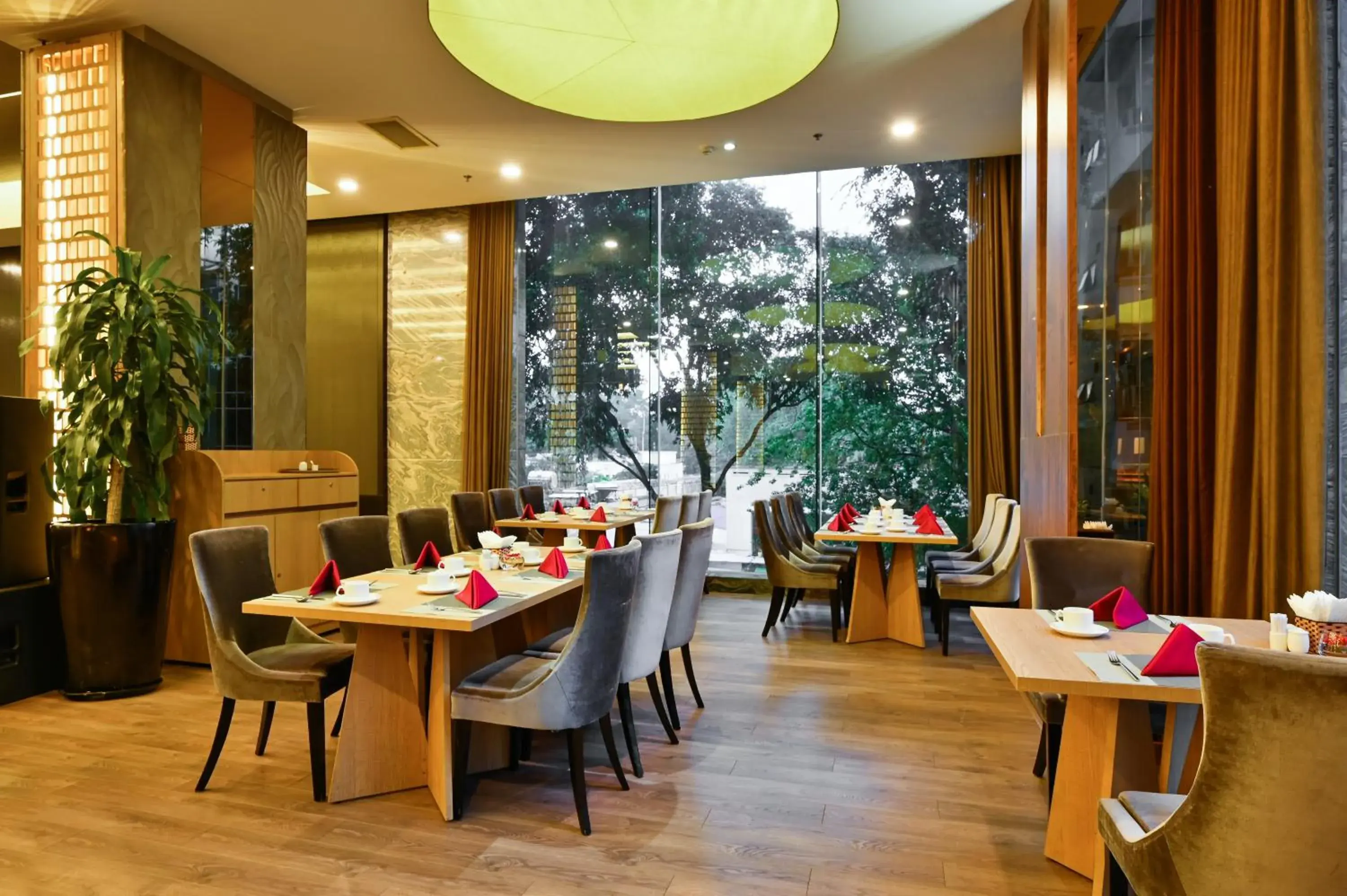 Restaurant/places to eat in Muong Thanh Grand Saigon Centre Hotel Restaurant/places to eat in Muong Thanh Grand Saigon Centre Hotel