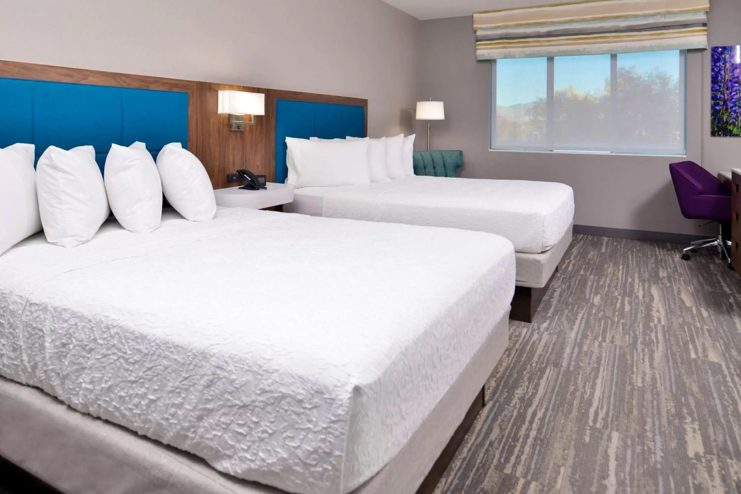 Bed in Hampton Inn & Suites Boise/Spectrum