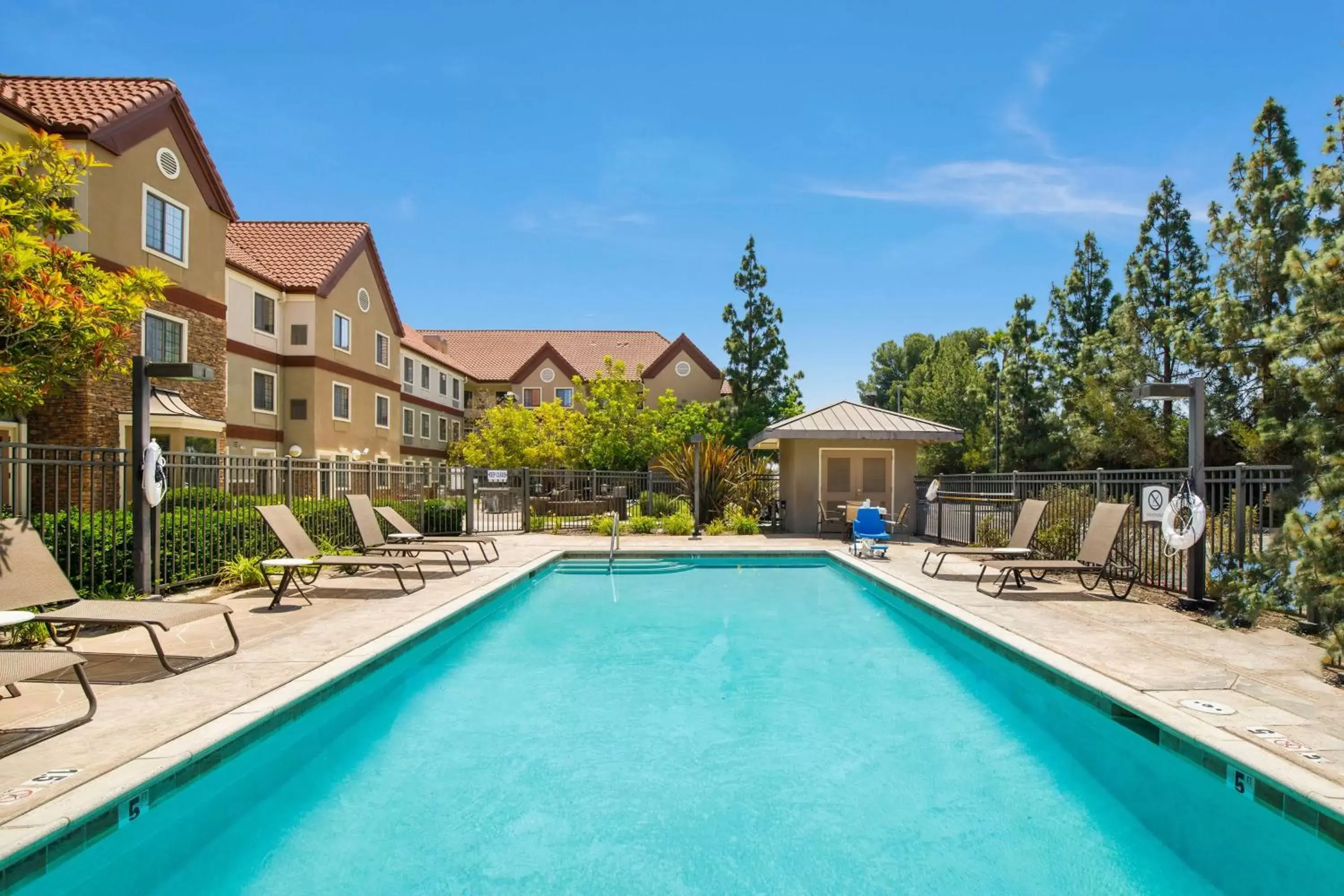 Pool view, Swimming Pool in Sonesta ES Suites San Diego - Rancho Bernardo