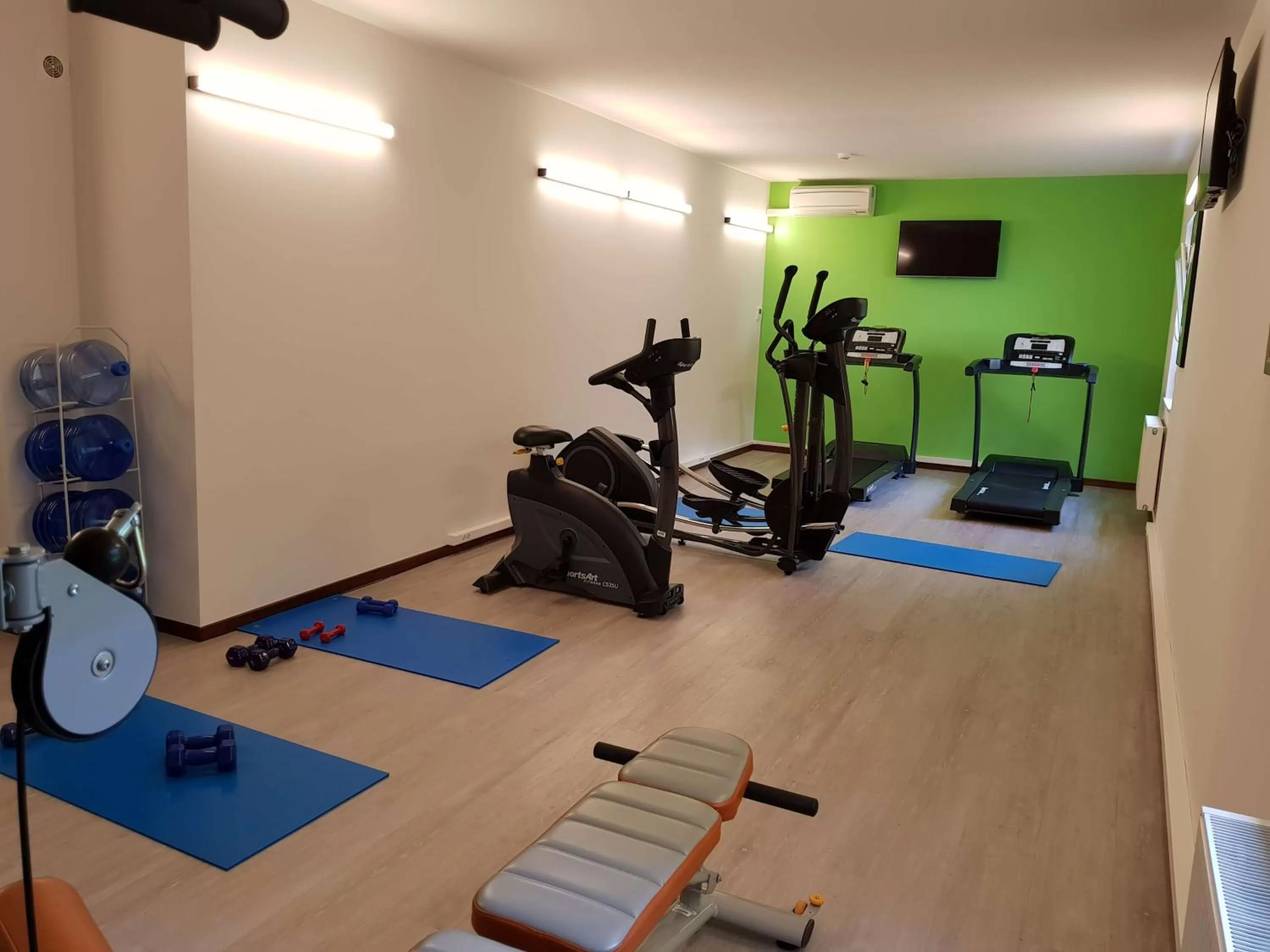 Fitness centre/facilities in Ibis Styles Charleroi Airport Aero 44