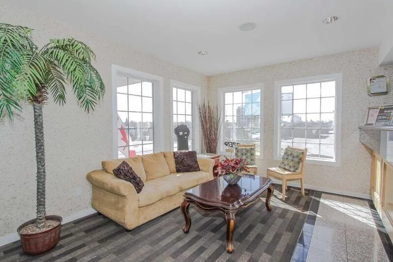 Seating area in Canadas Best Value Inn Chinook Station