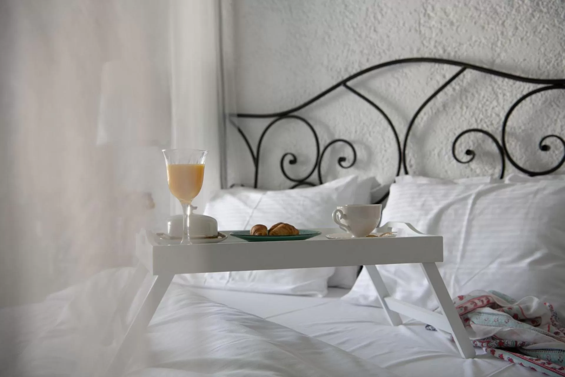 Bed in Porto Maltese Boutique Estate